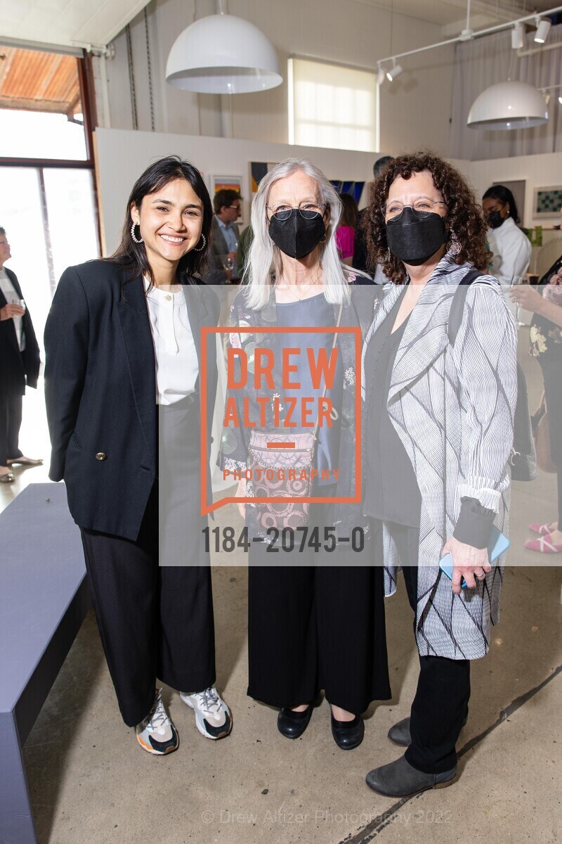 Juliana Gerdts, Matty Person, Sharon Tanenbaum, Headlands Center for the Arts 15th Annual Benefit Art Auction, Fort Mason Center for Arts & Culture. 2 Marina Blvd, May 31st, 2022, Photo #1184-20745-0 Juliana Gerdts, Matty Person, Sharon Tanenbaum, Photo #1184-20745-0