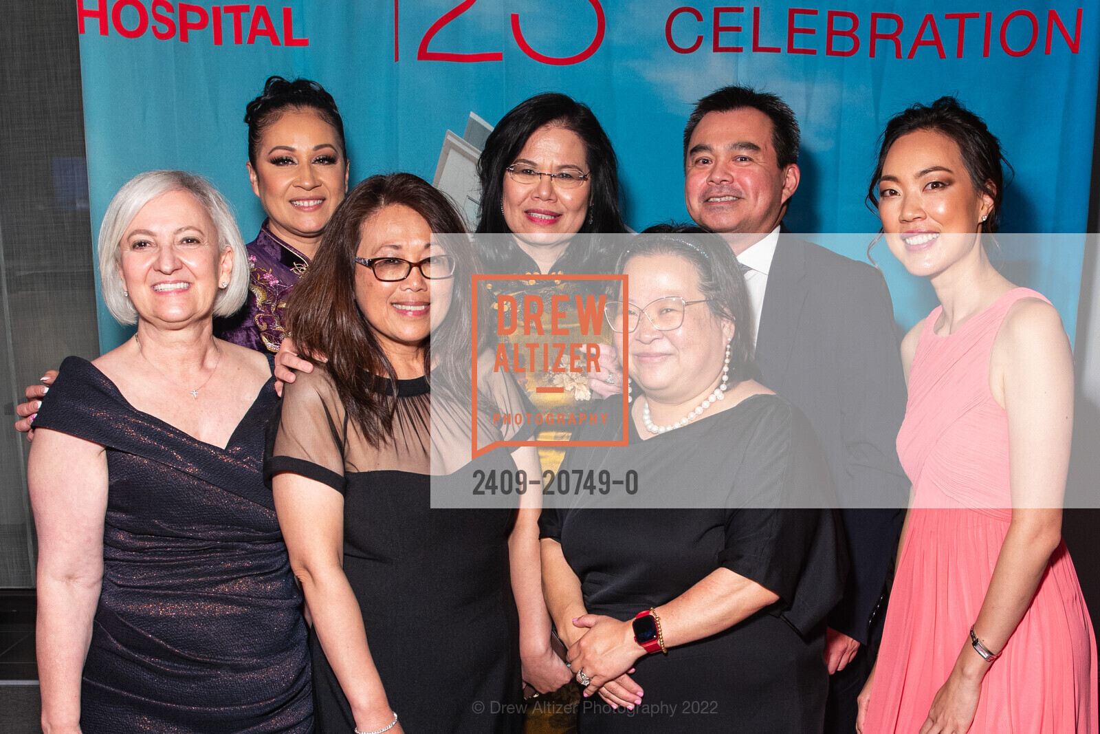 Nia Lendaris, Sylvia Munguia-Pittman, Jian Zhang, Gina Yam, Chinese Hospital 123rd Anniversay Celebration, San Francisco Design Center Galleria. 101 Henry Adams St, June 2nd, 2022, Photo #2409-20749-0 Nia Lendaris, Sylvia Munguia-Pittman, Jian Zhang, Gina Yam, Photo #2409-20749-0