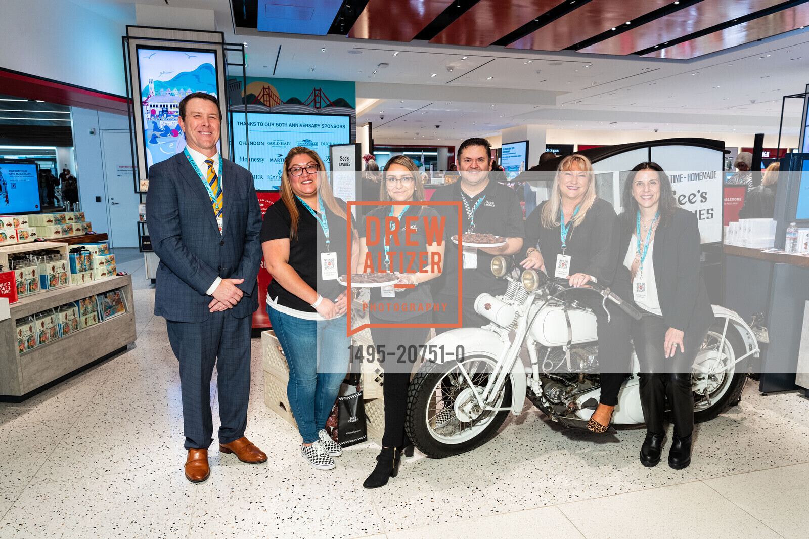 Pat Egan, Courtney Cohen, Leslie Horenstein, DFS Celebrates Grand Re-Opening at SFO, San Francisco International Airport. San Francisco International Airport, Terminal G, June 1st, 2022, Photo #1495-20751-0 Pat Egan, Courtney Cohen, Leslie Horenstein, Photo #1495-20751-0