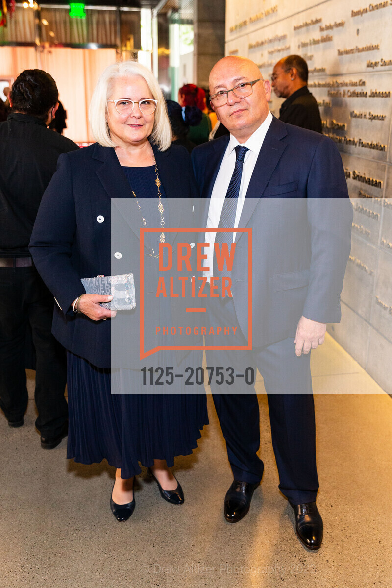 Karen Sanford, Ernest Kagramanov, SFJAZZ Gala Celebrating Wynton Marsalis, SFJAZZ Center. 201 Franklin Street, June 4th, 2022, Photo #1125-20753-0 Karen Sanford, Ernest Kagramanov, Photo #1125-20753-0