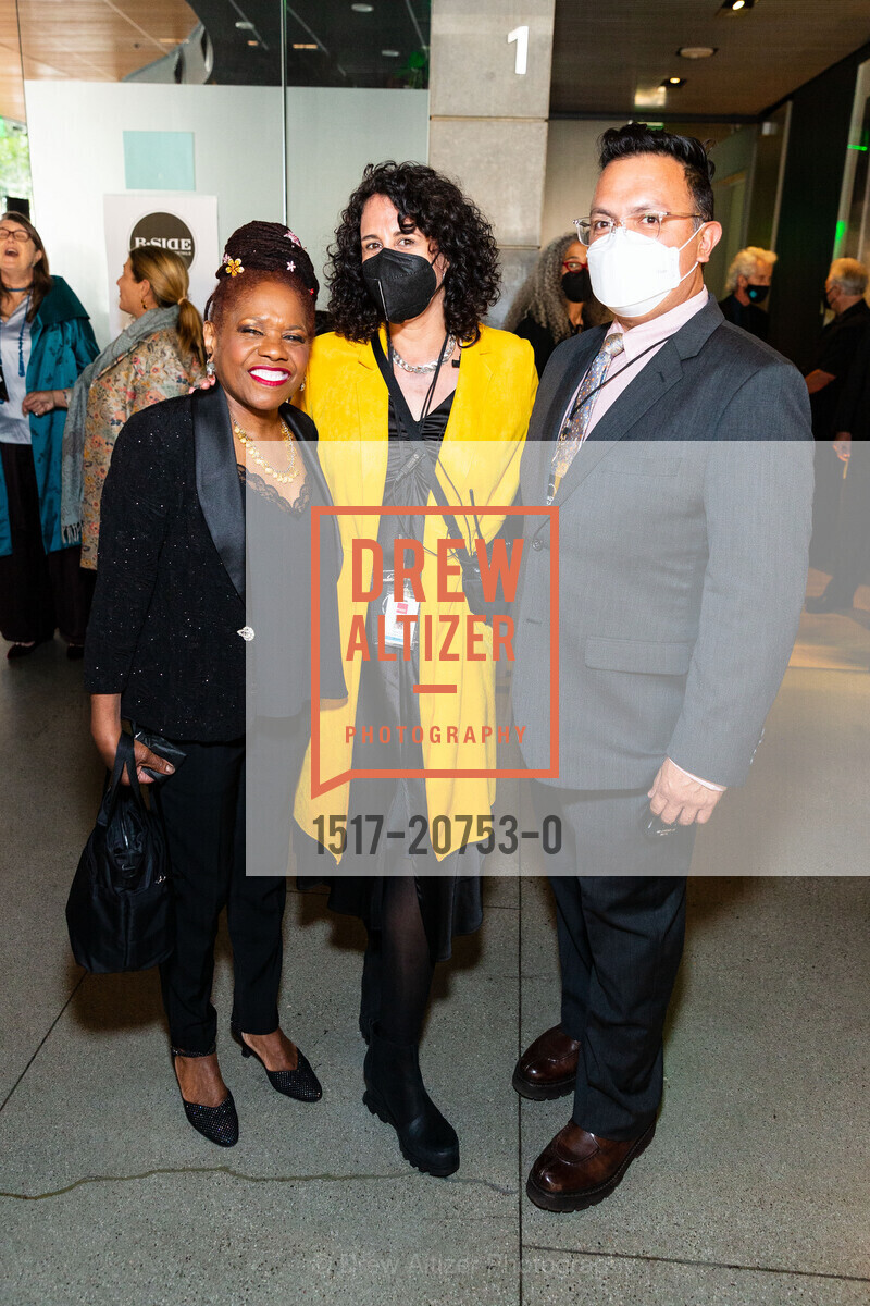 Catherine Russell, Flora Zulli, Jacobo Juarez, SFJAZZ Gala Celebrating Wynton Marsalis, SFJAZZ Center. 201 Franklin Street, June 4th, 2022, Photo #1517-20753-0 Catherine Russell, Flora Zulli, Jacobo Juarez, Photo #1517-20753-0