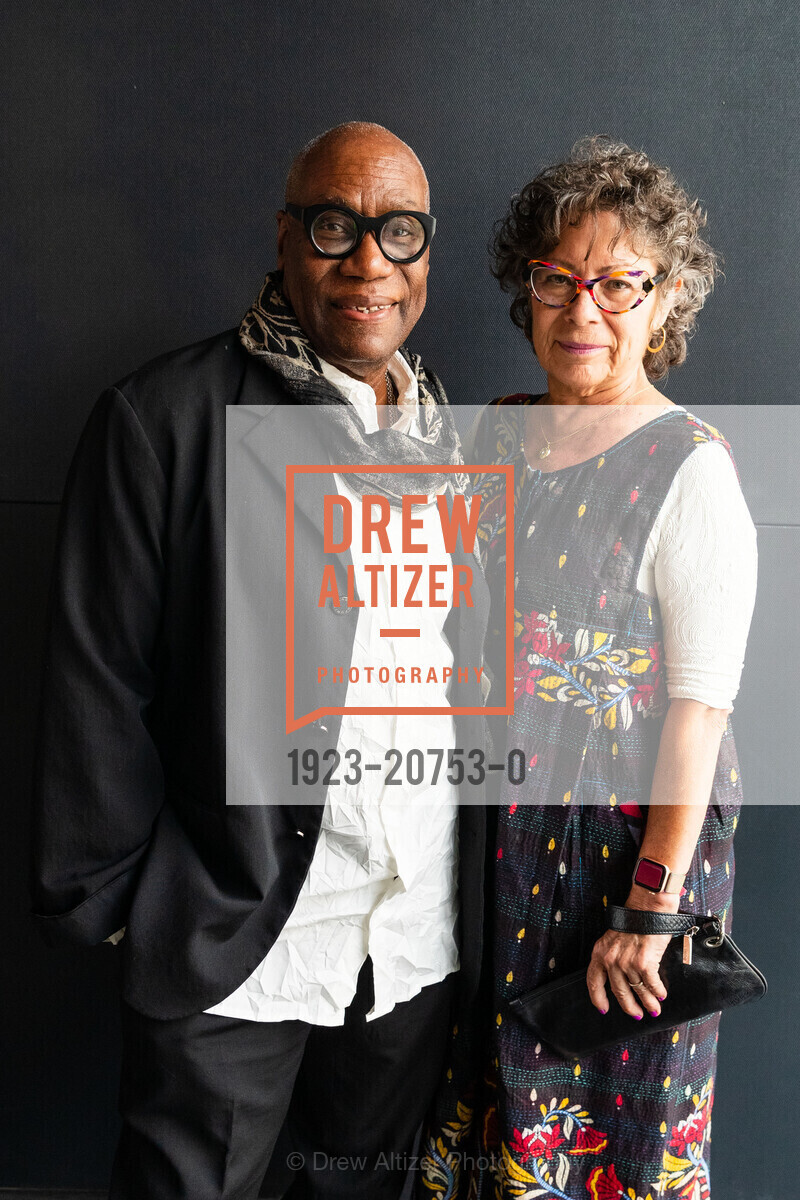 Herman Gray, Rosa-Linda Fregoso, SFJAZZ Gala Celebrating Wynton Marsalis, SFJAZZ Center. 201 Franklin Street, June 4th, 2022, Photo #1923-20753-0 Herman Gray, Rosa-Linda Fregoso, Photo #1923-20753-0