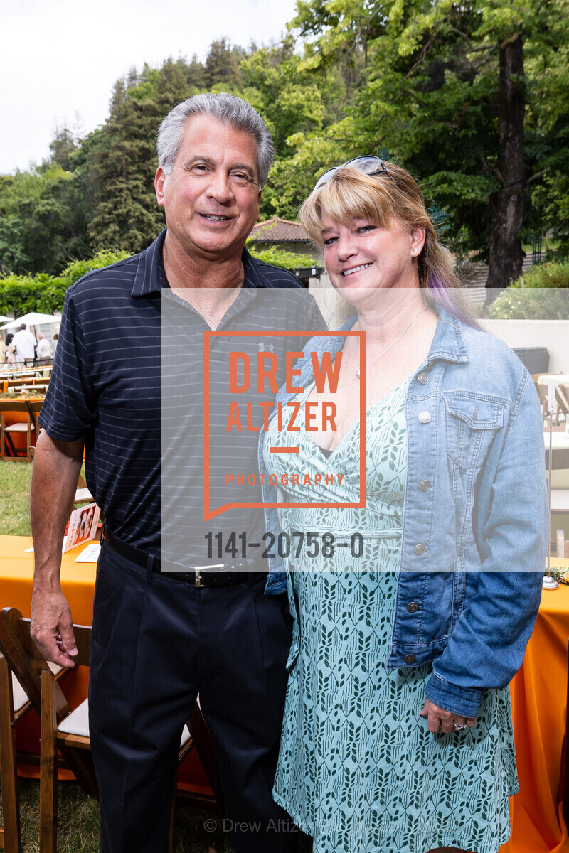 Mark Jon Bluth, Michelle Danzer, Montalvo Arts Center The Art of Food + Wine, Montalvo Arts Center. 15400 Montalvo Rd, June 5th, 2022, Photo #1141-20758-0 Mark Jon Bluth, Michelle Danzer, Photo #1141-20758-0