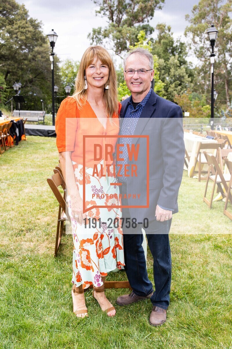 April Gilley, Mike Gilley, Montalvo Arts Center The Art of Food + Wine, Montalvo Arts Center. 15400 Montalvo Rd, June 5th, 2022, Photo #1191-20758-0 April Gilley, Mike Gilley, Photo #1191-20758-0