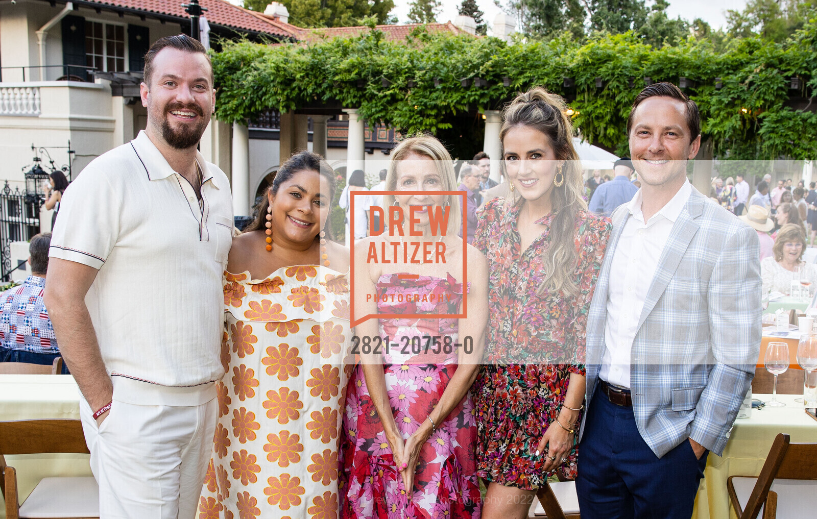 Jeff Sobrato, Leann Sobrato, Angela McConnell, Elizabeth Rose, Josh Rose, Montalvo Arts Center The Art of Food + Wine, Montalvo Arts Center. 15400 Montalvo Rd, June 5th, 2022, Photo #2821-20758-0 Jeff Sobrato, Leann Sobrato, Angela McConnell, Elizabeth Rose, Josh Rose, Photo #2821-20758-0