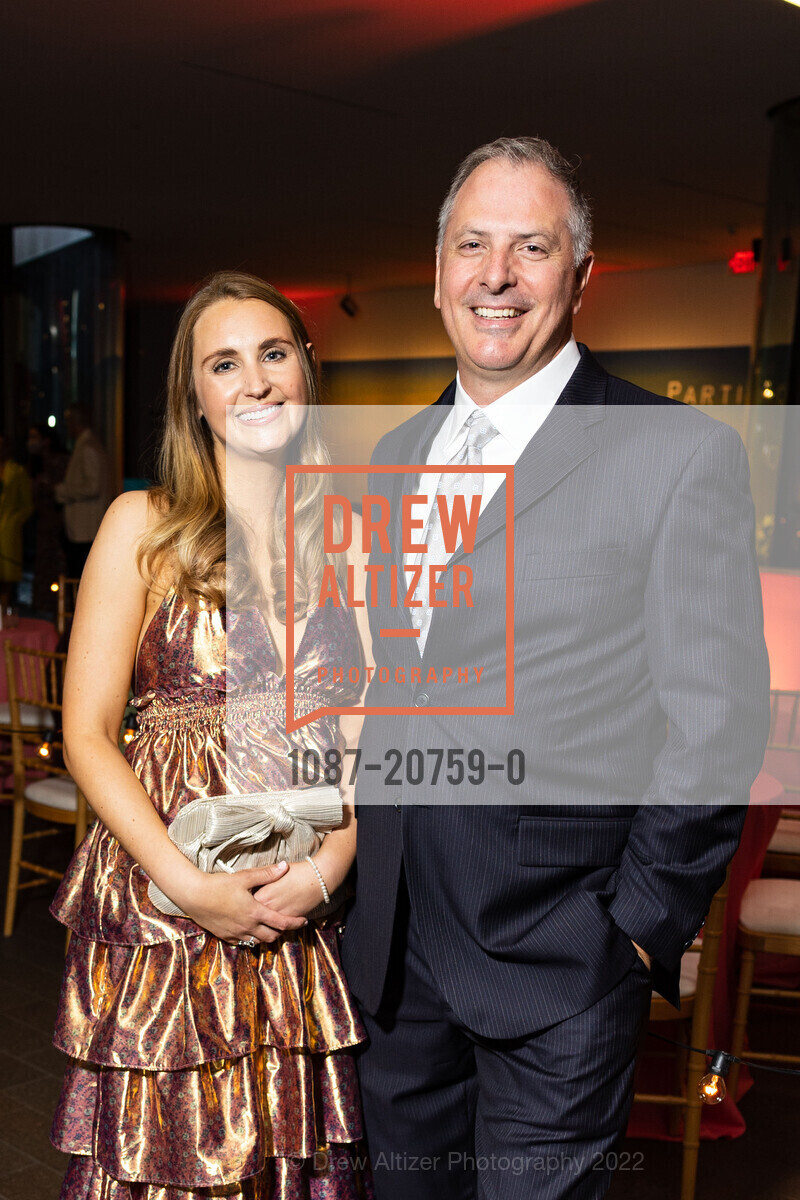 Andrea Cunningham, Rob Cunningham, FAMSF Bouquets to Art Opening Night, de Young Museum. 50 Hagiwara Tea Garden Dr, June 6th, 2022, Photo #1087-20759-0 Andrea Cunningham, Rob Cunningham, Photo #1087-20759-0