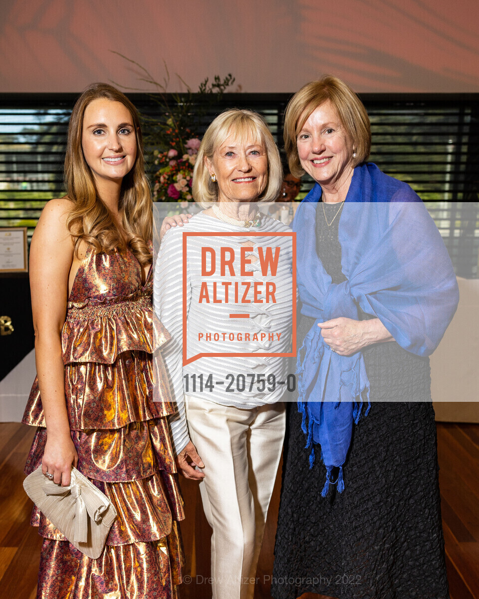Andrea Cunningham, Gwen Price, Nancy Noakes, FAMSF Bouquets to Art Opening Night, de Young Museum. 50 Hagiwara Tea Garden Dr, June 6th, 2022, Photo #1114-20759-0 Andrea Cunningham, Gwen Price, Nancy Noakes, Photo #1114-20759-0