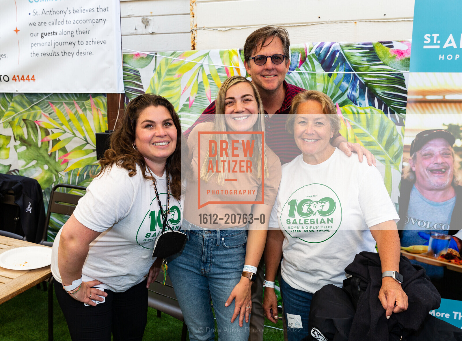 Bridget Veltri, Kurl, Sherri Hughston, Pete Back, St Anthony's 44th Annual Penny Pitch! 2022, Chief Sullivans, June 3rd, 2022, Photo #1612-20763-0 Bridget Veltri, Kurl, Sherri Hughston, Pete Back, Photo #1612-20763-0