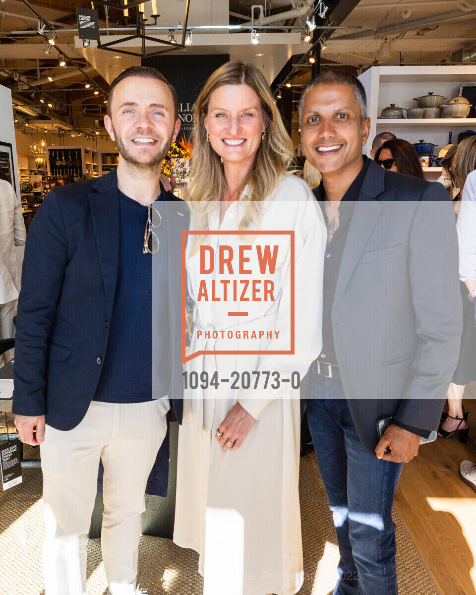 Steve Modi, Laura Alber, Mitul Modi, Williams Sonoma Corte Madera Store Opening VIP Party, Williams Sonoma. 712 Redwood Hwy Ste A029, June 14th, 2022, Photo #1094-20773-0 Steve Modi, Laura Alber, Mitul Modi, Photo #1094-20773-0