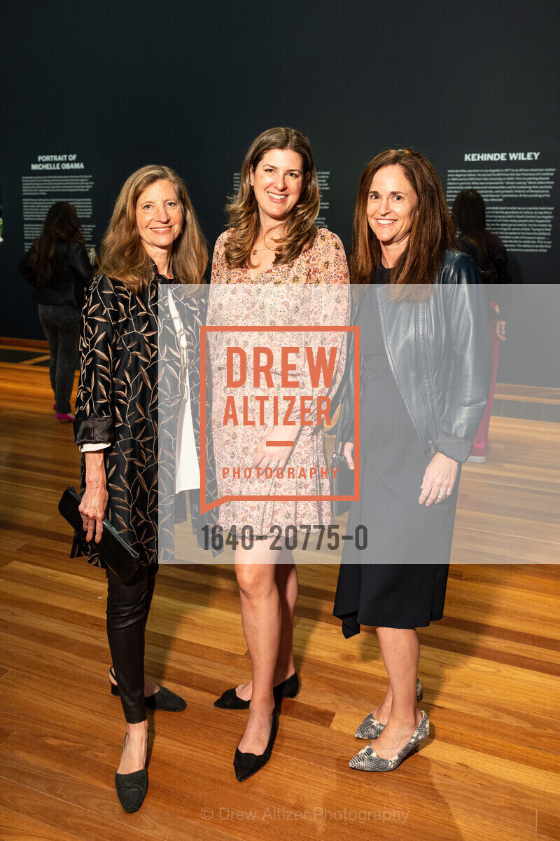 Laura Nagle, Lisa Pratz, Carolyn Pastel, FAMSF Obama Portraits Tour Opening Reception, de Young Museum. 50 Hagiwara Tea Garden Dr, Photo #1640-20775-0 Laura Nagle, Lisa Pratz, Carolyn Pastel, Photo #1640-20775-0