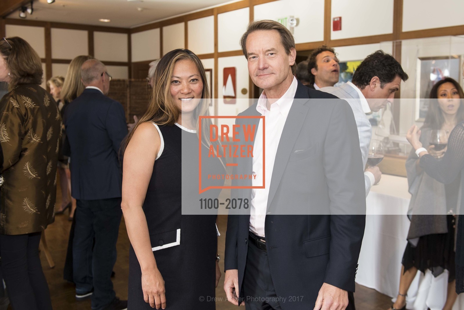 Elisabeth Fullerton, David Dossetter, An Evening with WildAid CEO Peter Knights, St. Francis Yacht Club. 99 Yacht Road SF, April 27th, 2017, Photo #1100-2078 Elisabeth Fullerton, David Dossetter, Photo #1100-2078