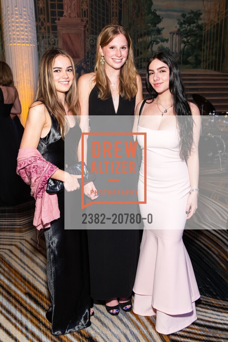 Carmen Steele, Mariella Schilling, Alice El-Ouazzane, 2022 Debutante Ball, Westin St Francis, June 18th, 2022, Photo #2382-20780-0 Carmen Steele, Mariella Schilling, Alice El-Ouazzane, Photo #2382-20780-0