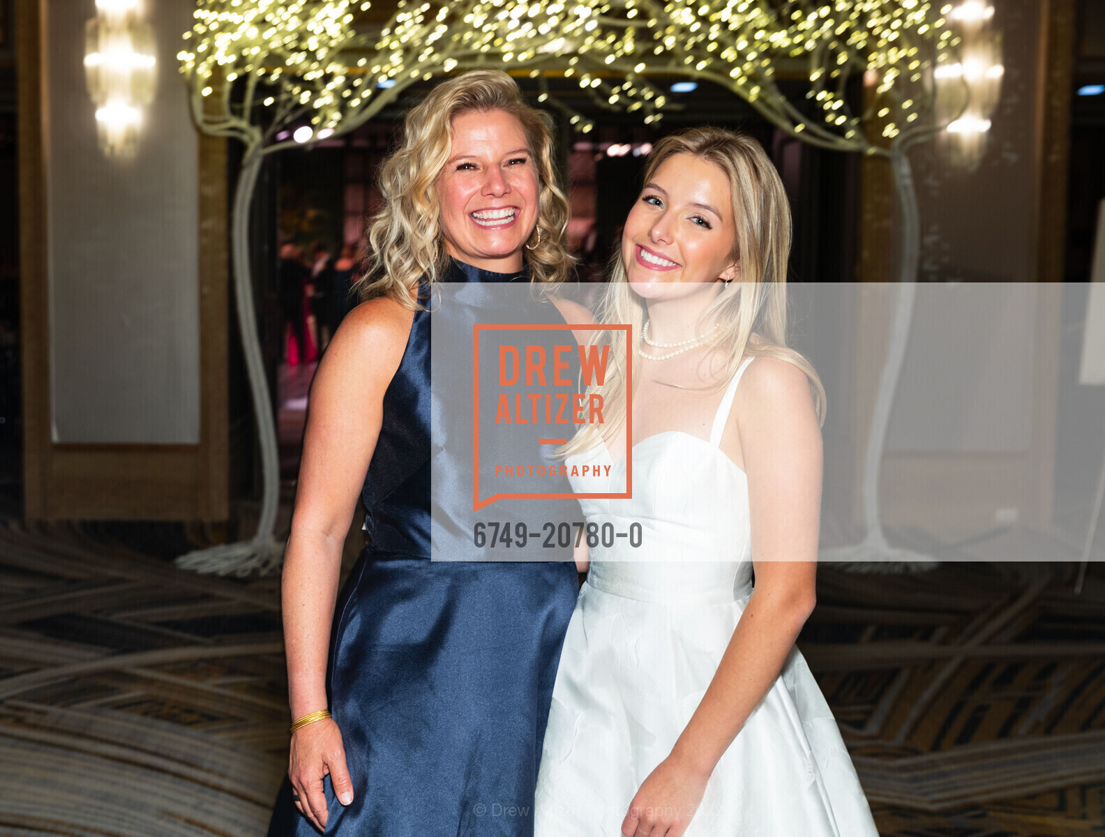 Sonnet McKinnon, Ashley McKinnon, 2022 Debutante Ball, Westin St Francis, June 18th, 2022, Photo #6749-20780-0 Sonnet McKinnon, Ashley McKinnon, Photo #6749-20780-0