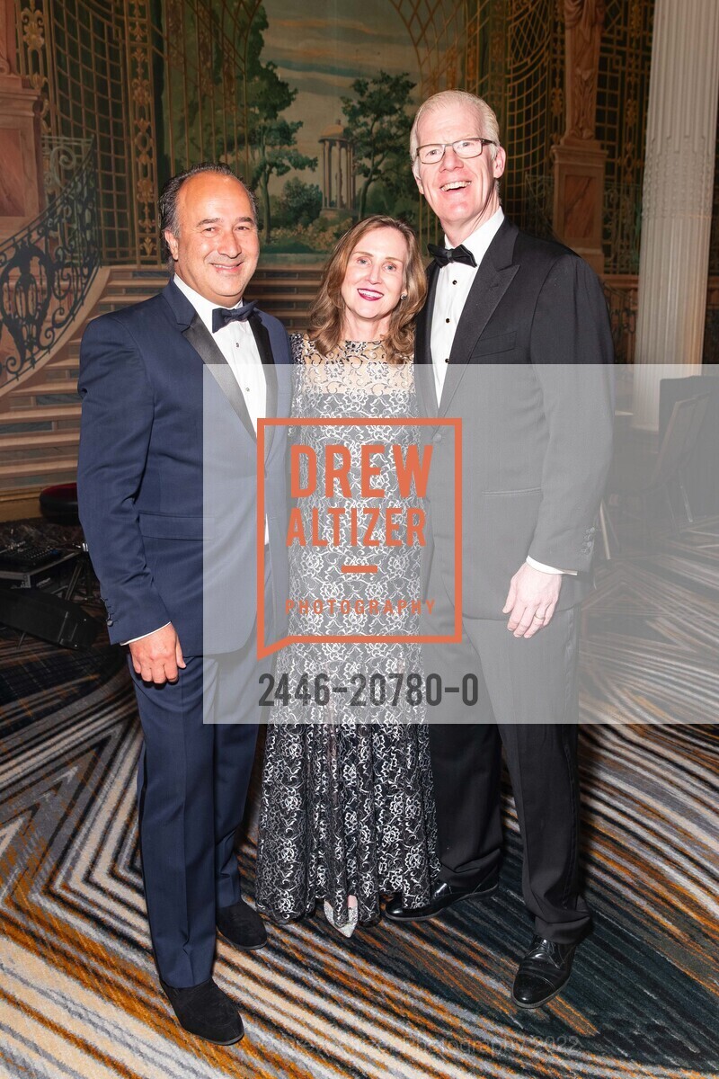 Oran Muduroglu, Dodie Crawford, Peter Crawford, 2022 Debutante Ball, Westin St Francis, June 18th, 2022, Photo #2446-20780-0 Oran Muduroglu, Dodie Crawford, Peter Crawford, Photo #2446-20780-0