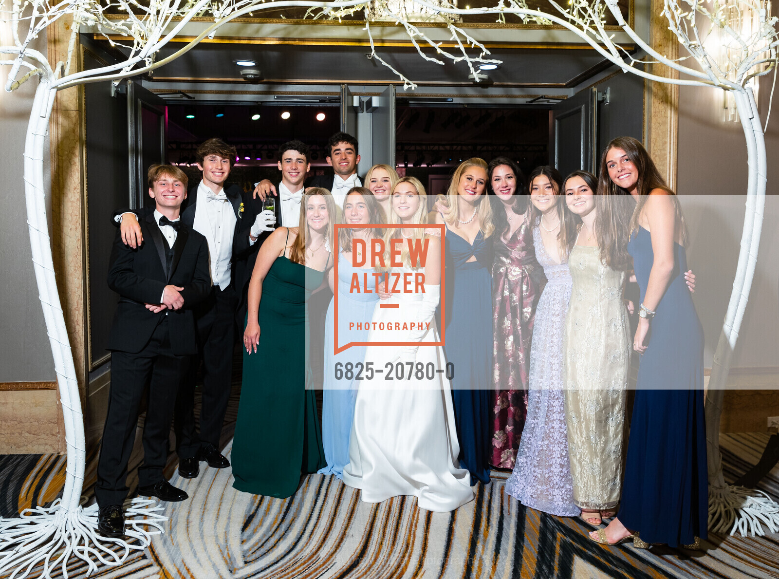 Rick Patterson, Julia Lipman, Sophie Bobroff, Margot Barber, Amanda Morris, Natalie Wench, Cici, Della Walker, Michael Paper, Jaiden Arcuri, 2022 Debutante Ball, Westin St Francis, June 18th, 2022, Photo #6825-20780-0 Rick Patterson, Julia Lipman, Sophie Bobroff, Margot Barber, Amanda Morris, Natalie Wench, Cici, Della Walker, Michael Paper, Jaiden Arcuri, Photo #6825-20780-0