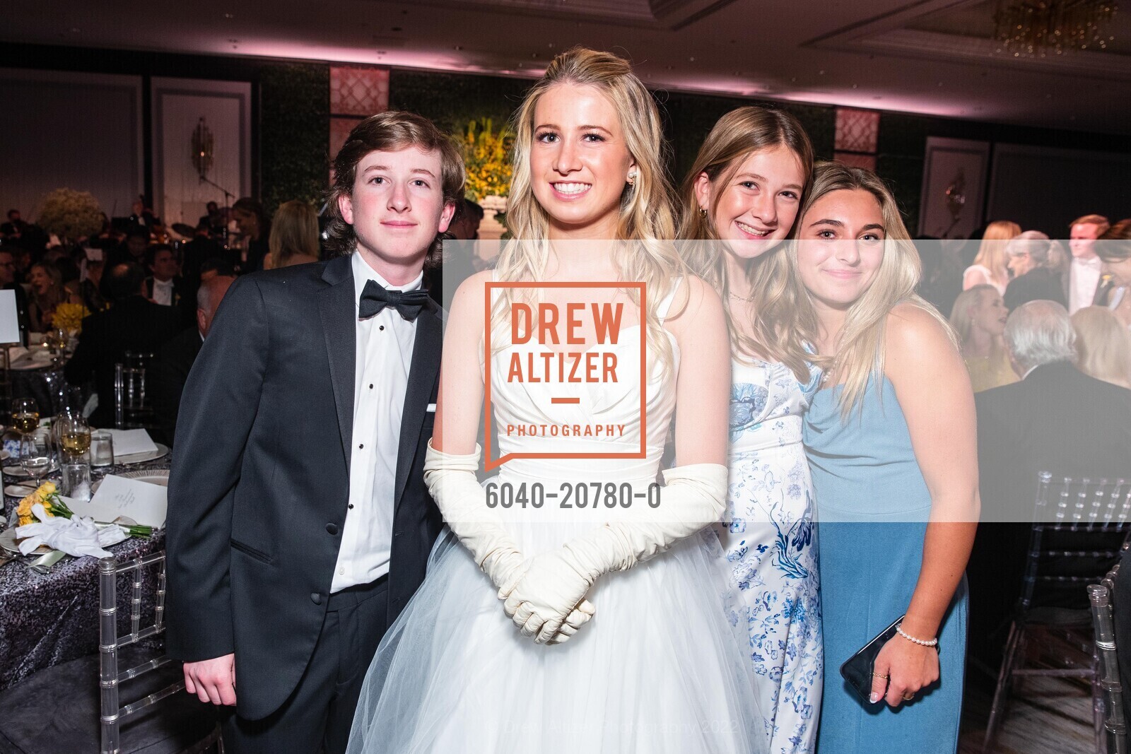 Garland Lasater, Lucy Lasater, Sophia Eisler, Piper Lasater, 2022 Debutante Ball, Westin St Francis, June 18th, 2022, Photo #6040-20780-0 Garland Lasater, Lucy Lasater, Sophia Eisler, Piper Lasater, Photo #6040-20780-0