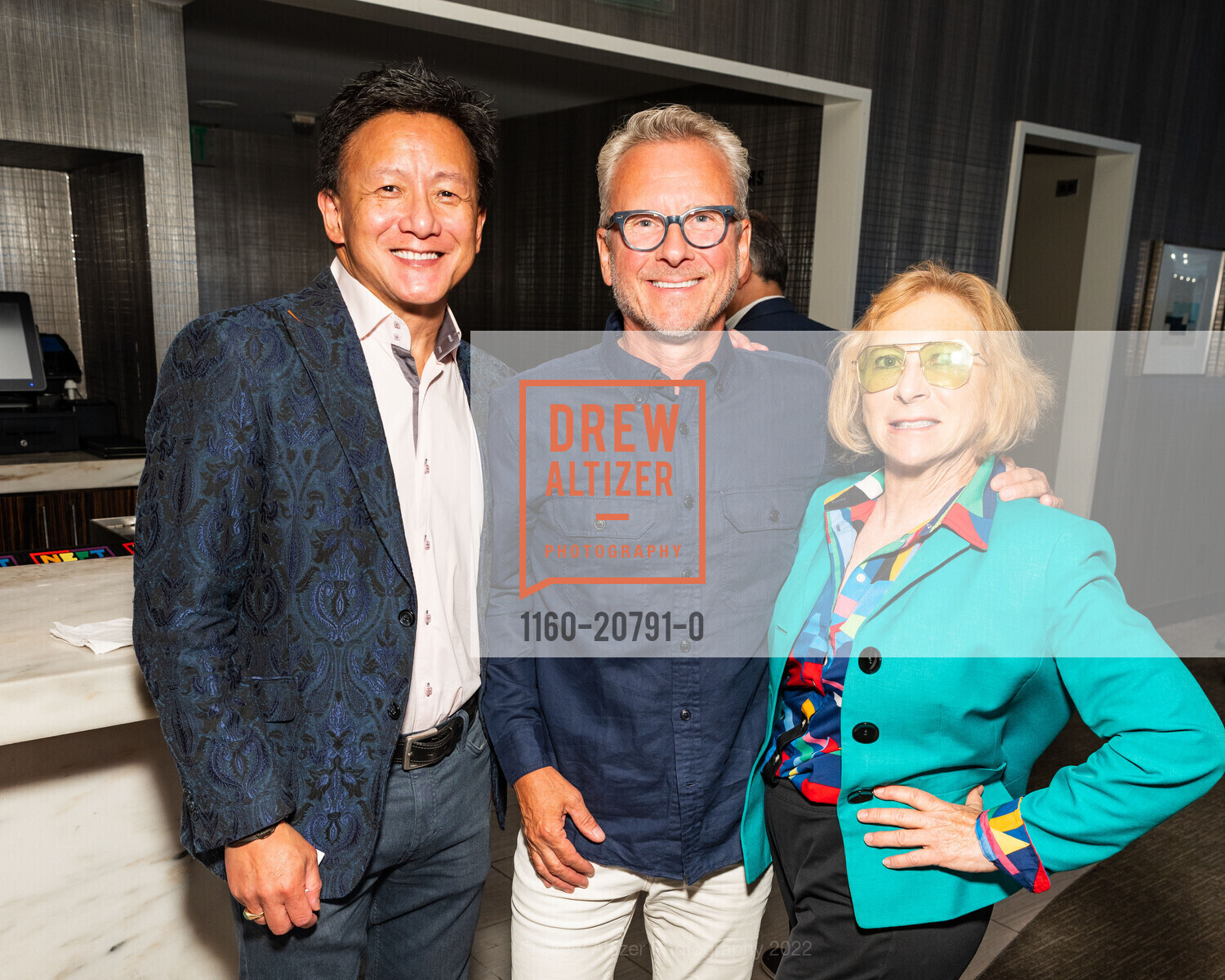 Frank Woo, Oliver Clode, Linda Scaparotti, The Battery x Neiman Marcus Pride 2022, Neiman Marcus, The Rotunda, June 30th, 2022, Photo #1160-20791-0 Frank Woo, Oliver Clode, Linda Scaparotti, Photo #1160-20791-0