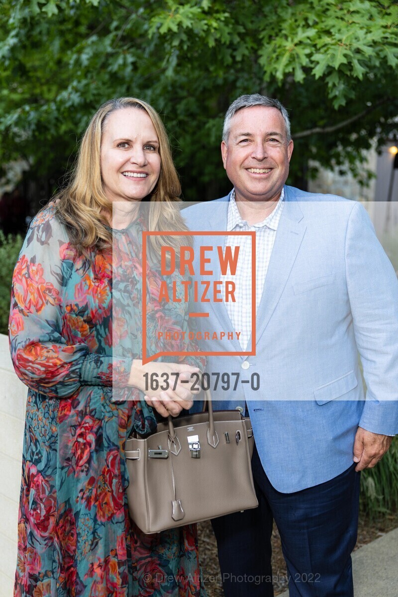 Elizabeth Gard, Tom Furlong, Opening Night Festival Napa Valley at Charle's Krug Winery, Charles Krug Winery, July 17th, 2022, Photo #1637-20797-0 Elizabeth Gard, Tom Furlong, Photo #1637-20797-0
