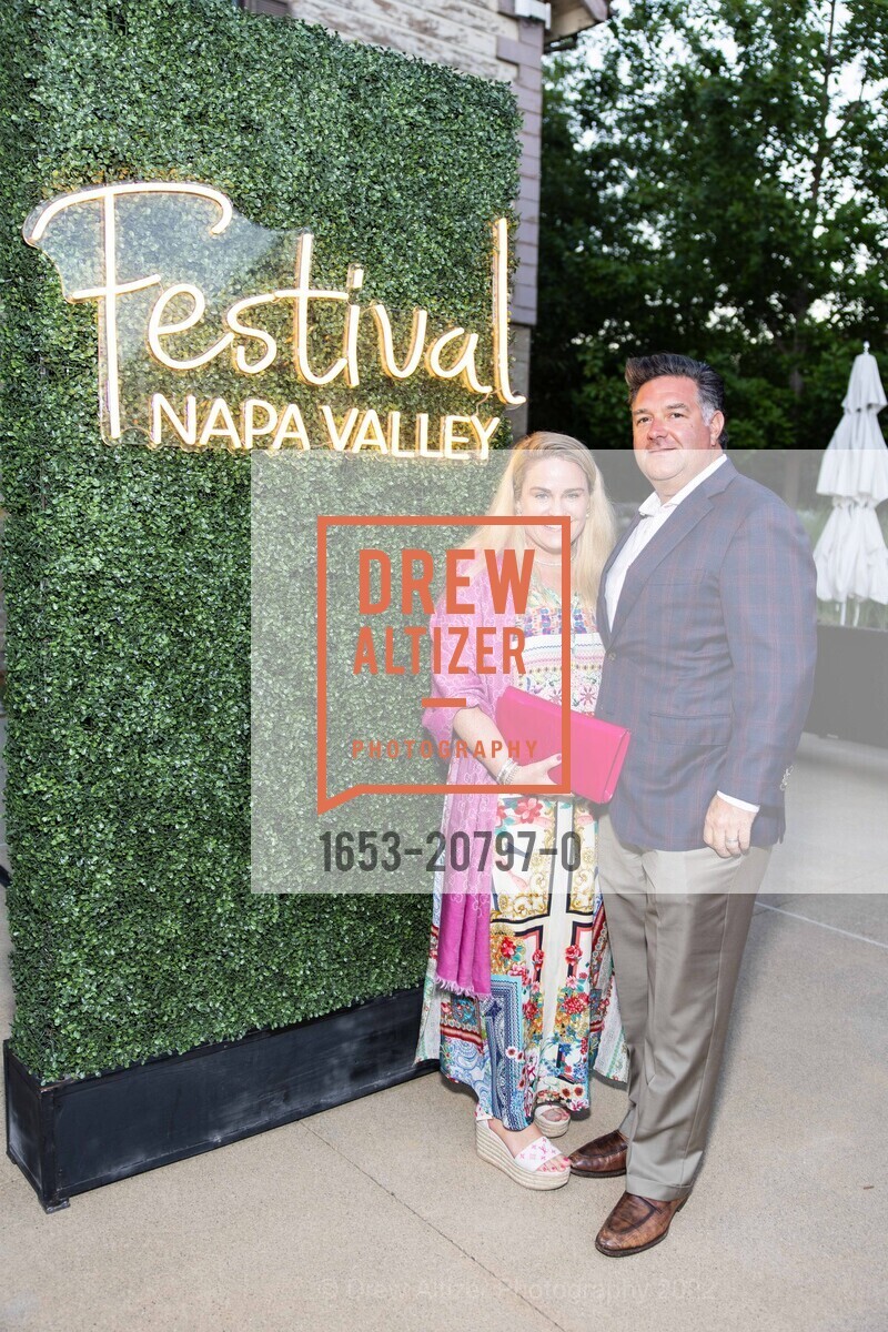 Laura Pettit, Hunt Pettit, Opening Night Festival Napa Valley at Charle's Krug Winery, Charles Krug Winery, July 17th, 2022, Photo #1653-20797-0 Laura Pettit, Hunt Pettit, Photo #1653-20797-0