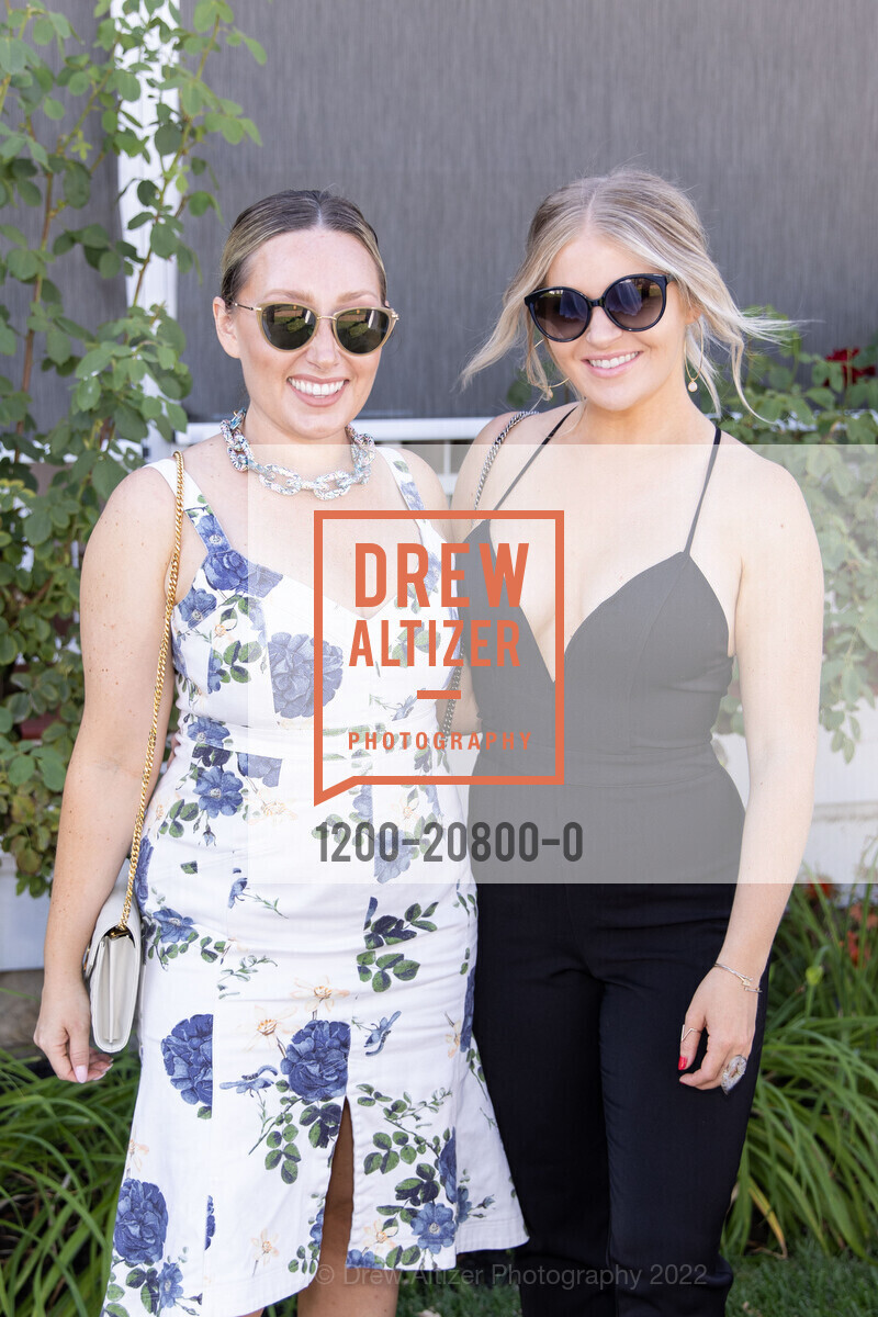 Amanda McCrossin, Sarah Pinckney, Arts for All Gala at Festival Napa Valley featuring Trisha Yearwood, Nickel + Nickel, July 17th, 2022, Photo #1200-20800-0 Amanda McCrossin, Sarah Pinckney, Photo #1200-20800-0