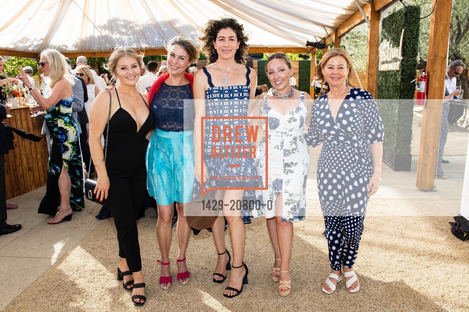 Sarah Pinckney, Michele Mitchell, Carolina Centola, Amanda McCrossin, Latife Hayson, Arts for All Gala at Festival Napa Valley featuring Trisha Yearwood, Nickel + Nickel, July 17th, 2022, Photo #1429-20800-0 Sarah Pinckney, Michele Mitchell, Carolina Centola, Amanda McCrossin, Latife Hayson, Photo #1429-20800-0