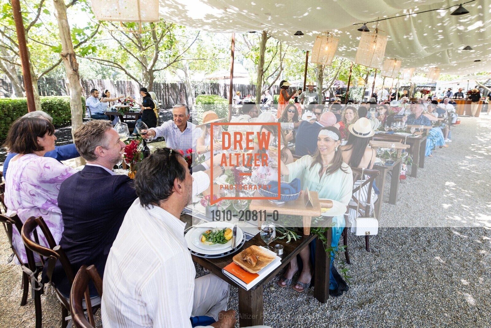 Michael Covarrubias, Kathleen McIntosh, Michelle Baggett, Lara Downes, Season Finale Brunch at Alpha Omega presented by Festival Napa Valley, Napa Valley, July 24th, 2022, Photo #1910-20811-0 Michael Covarrubias, Kathleen McIntosh, Michelle Baggett, Lara Downes, Photo #1910-20811-0