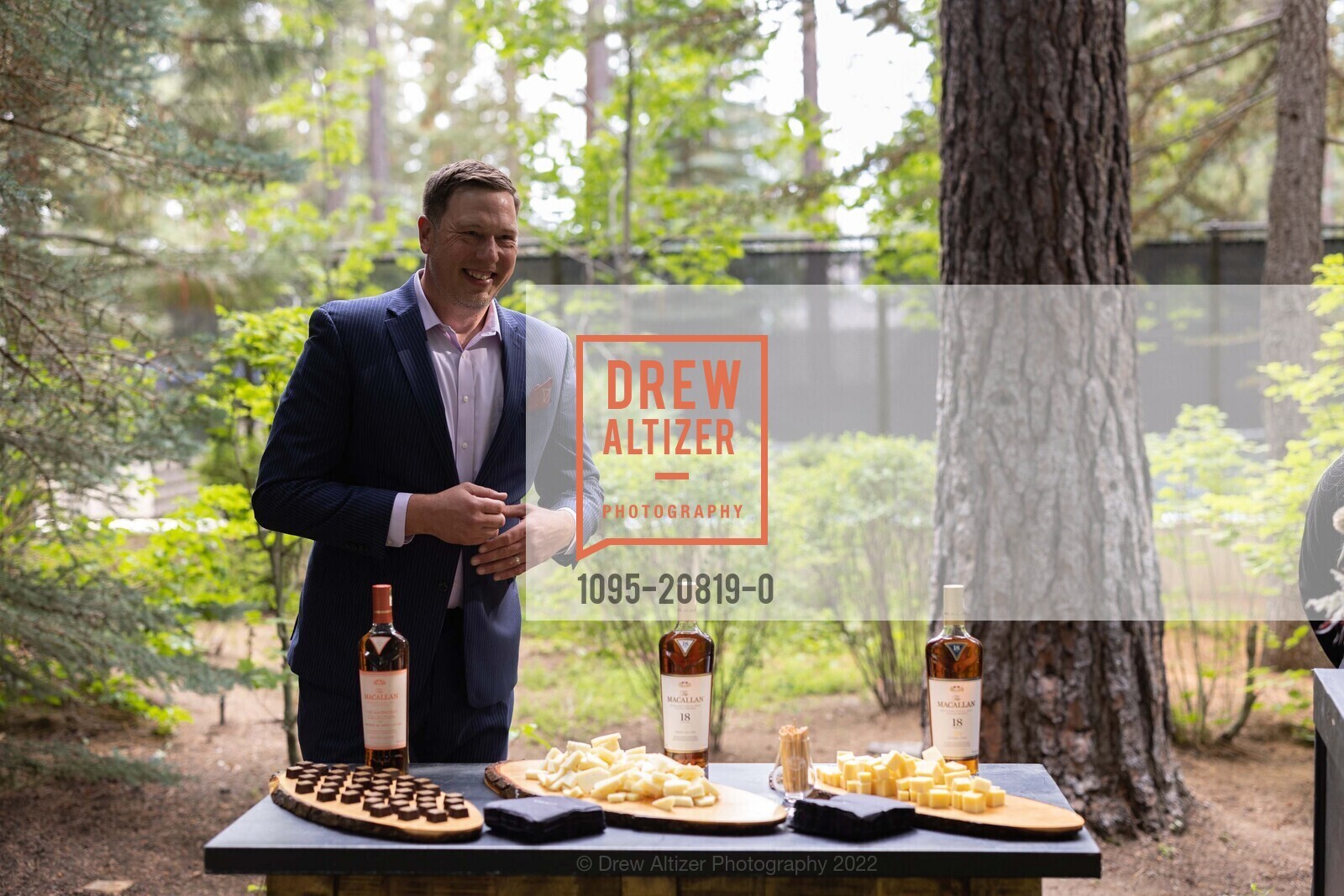 Eric MacDonald, League To Save Lake Tahoe Cocktail, Private Residence, August 5th, 2022, Photo #1095-20819-0 Eric MacDonald, Photo #1095-20819-0