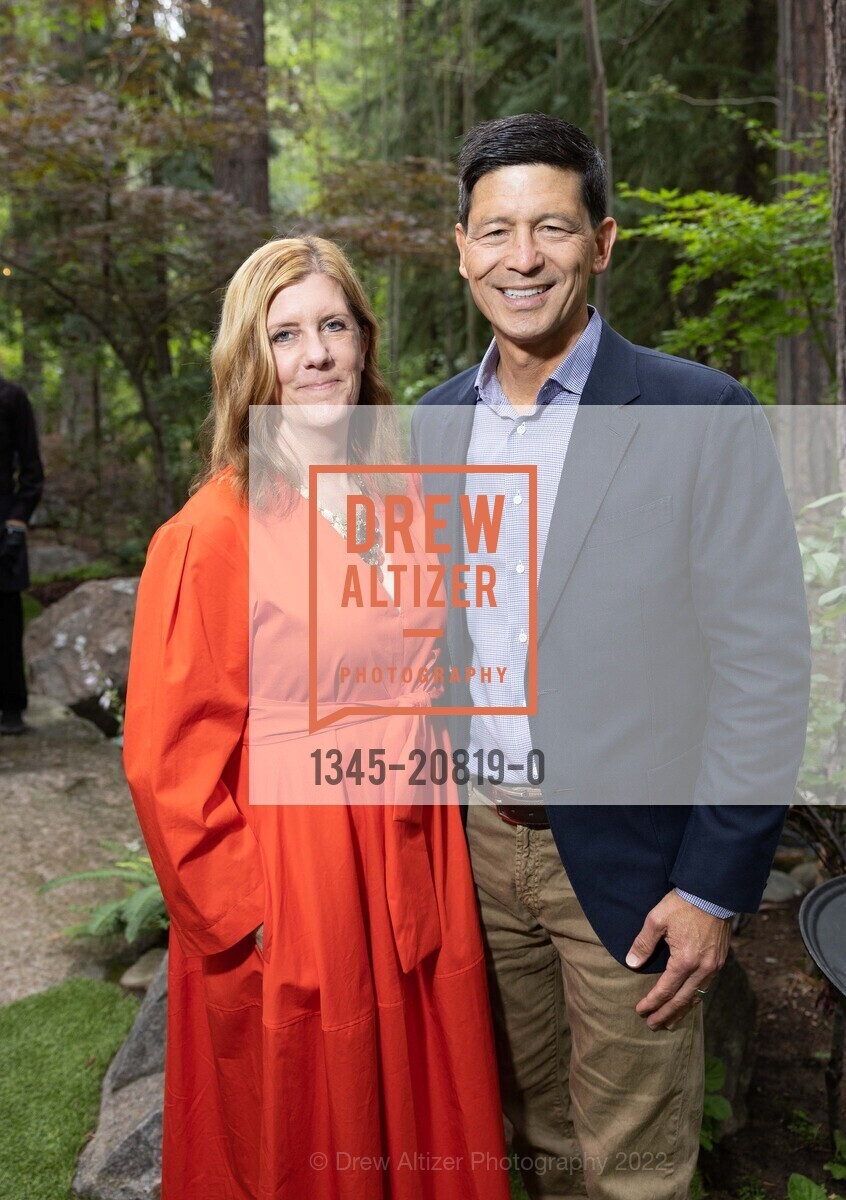 Alison Willoughby, Todd Arris, League To Save Lake Tahoe Cocktail, Private Residence, August 5th, 2022, Photo #1345-20819-0 Alison Willoughby, Todd Arris, Photo #1345-20819-0