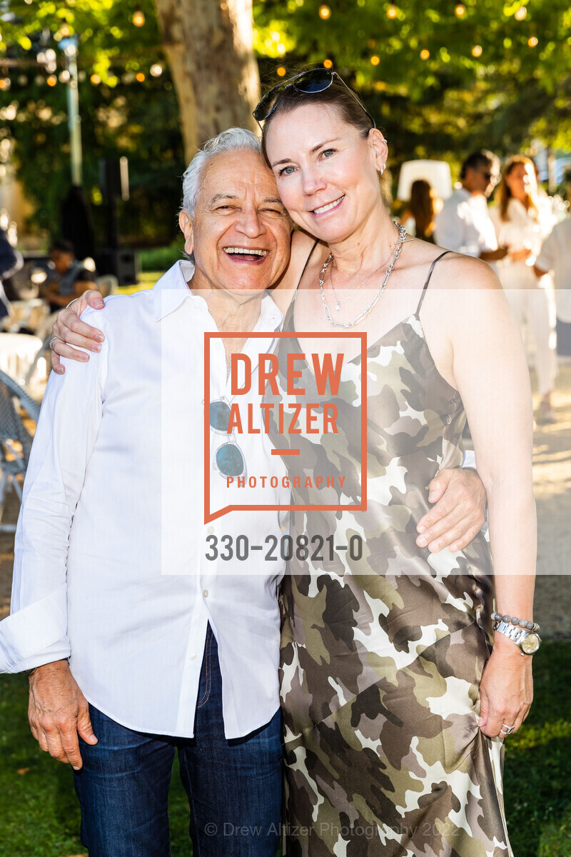 Jorge Castillo, Karen Harbinson, Denim & Diamonds presented by The First Responder's Fund, Raymond Vineyards, August 6th, 2022, Photo #330-20821-0 Jorge Castillo, Karen Harbinson, Photo #330-20821-0