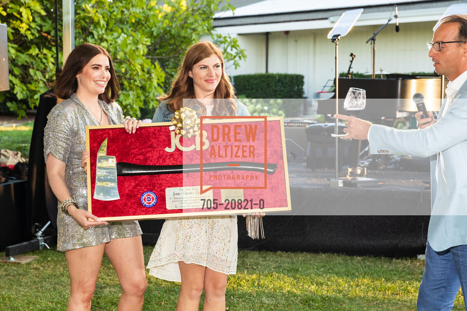 Alisha Faye Lamos, Hilary Hoppe, Joe Alioto Veronese, Denim & Diamonds presented by The First Responder's Fund, Raymond Vineyards, August 6th, 2022, Photo #705-20821-0 Alisha Faye Lamos, Hilary Hoppe, Joe Alioto Veronese, Photo #705-20821-0