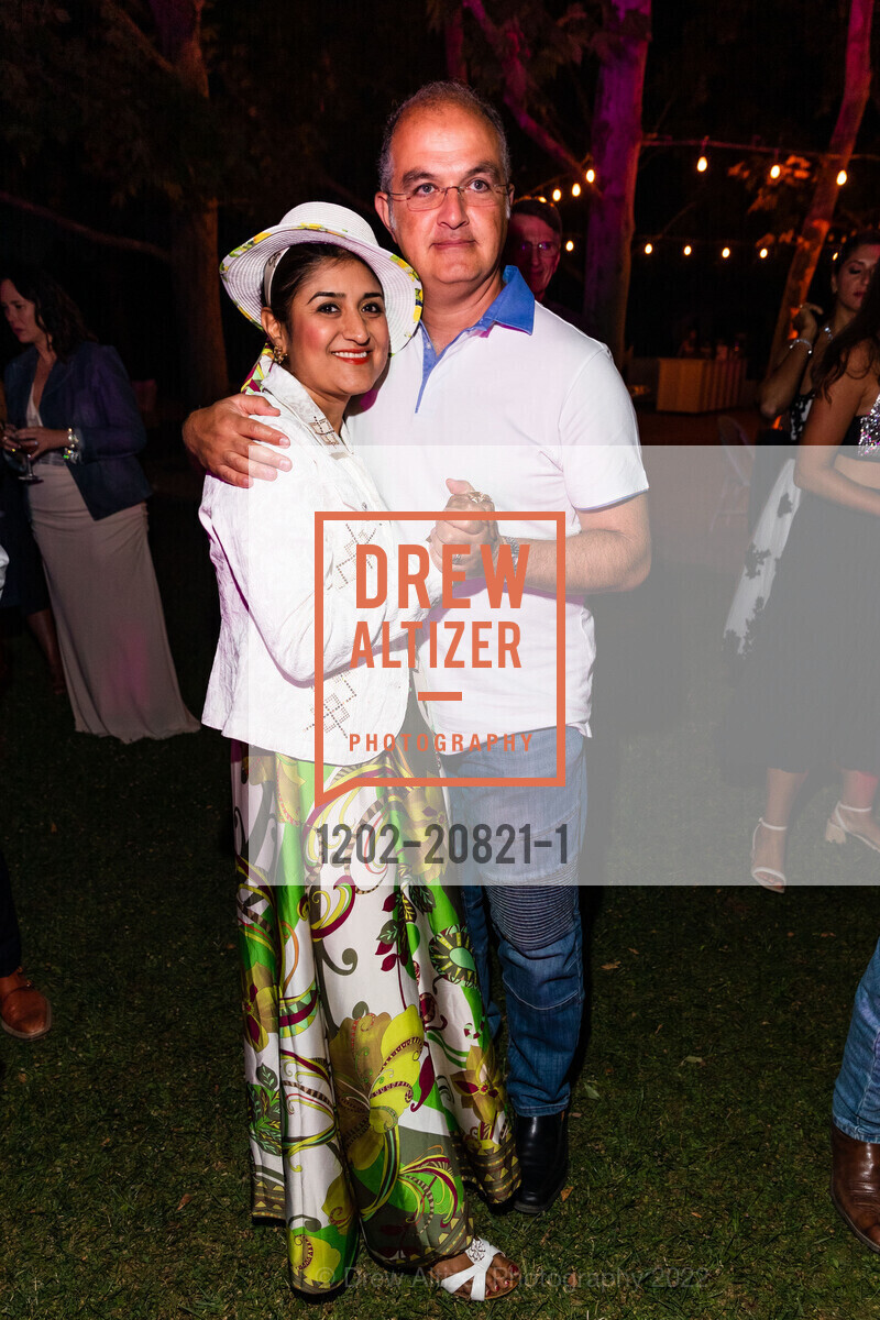 Neda Meshkin, Houman Meshkin, Denim & Diamonds presented by The First Responder's Fund, Raymond Vineyards, August 6th, 2022, Photo #1202-20821-1 Neda Meshkin, Houman Meshkin, Photo #1202-20821-1