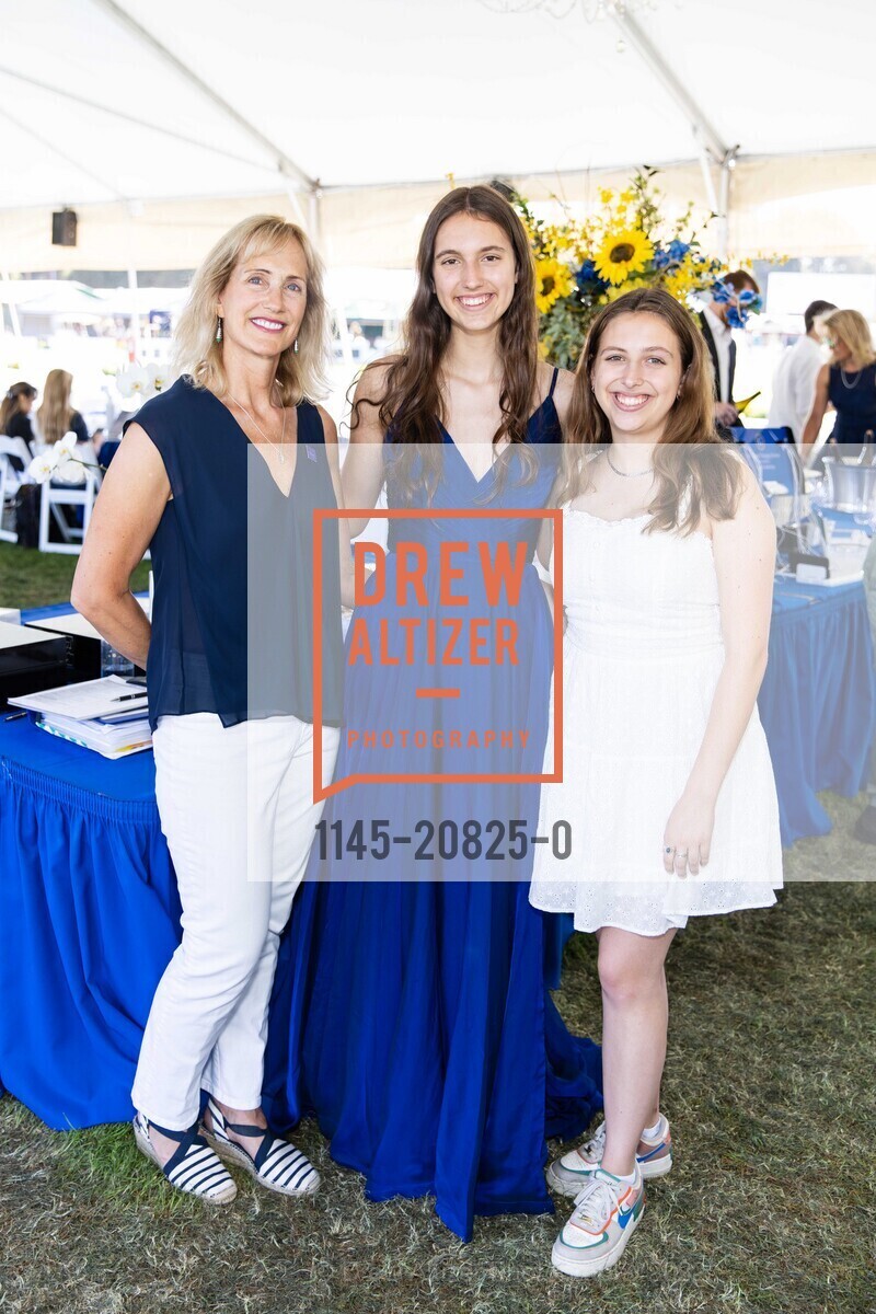 Barbara Varseveld, Grace Szalay, Lily Szalay, Menlo Horse Show 50th Anniversary Golden Gala, Menlo Circus Club, August 12th, 2022, Photo #1145-20825-0 Barbara Varseveld, Grace Szalay, Lily Szalay, Photo #1145-20825-0