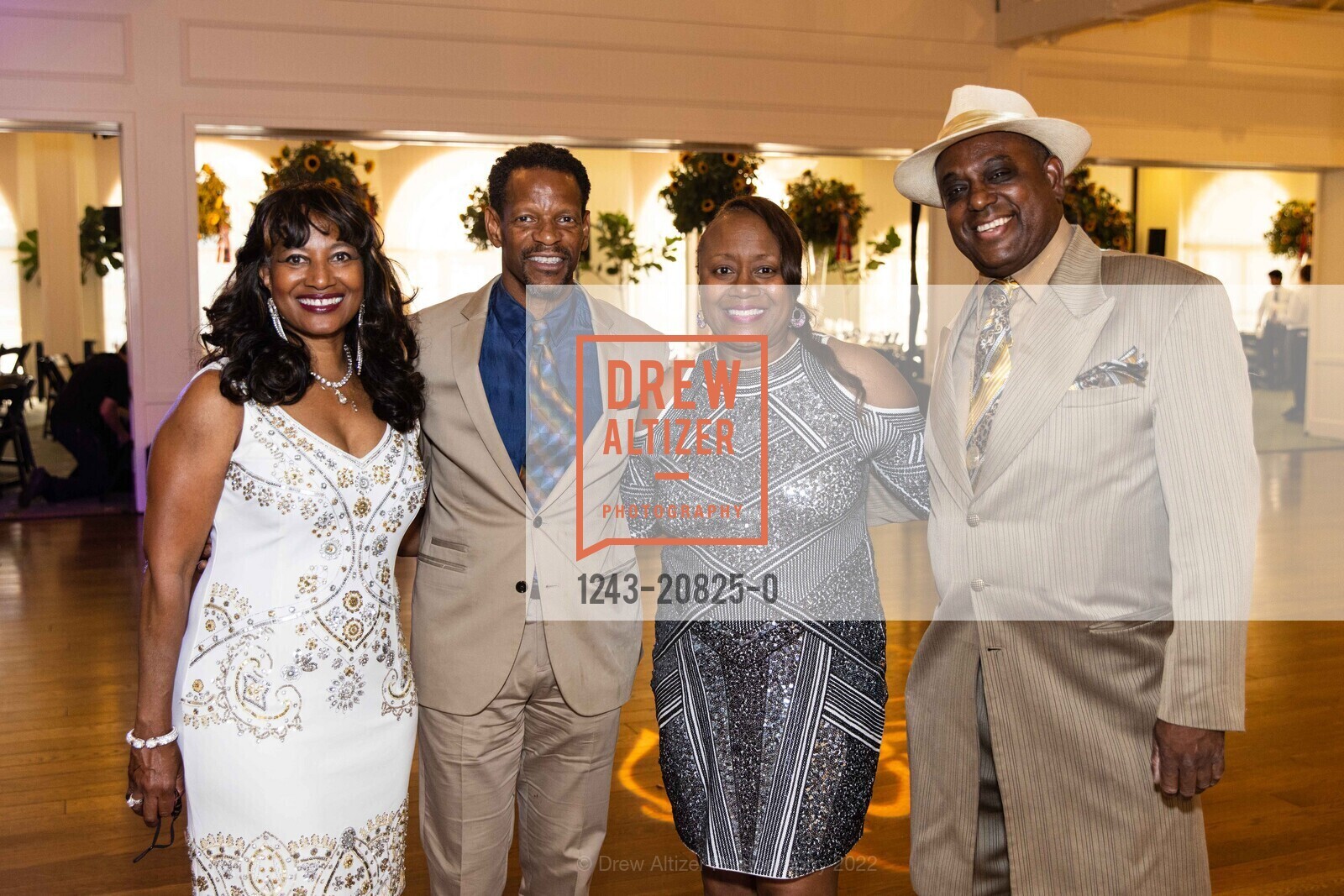 Patrice DeArman, Kirby Coleman, Brenda Holloway Johnson, Martin Scott, Menlo Horse Show 50th Anniversary Golden Gala, Menlo Circus Club, August 12th, 2022, Photo #1243-20825-0 Patrice DeArman, Kirby Coleman, Brenda Holloway Johnson, Martin Scott, Photo #1243-20825-0