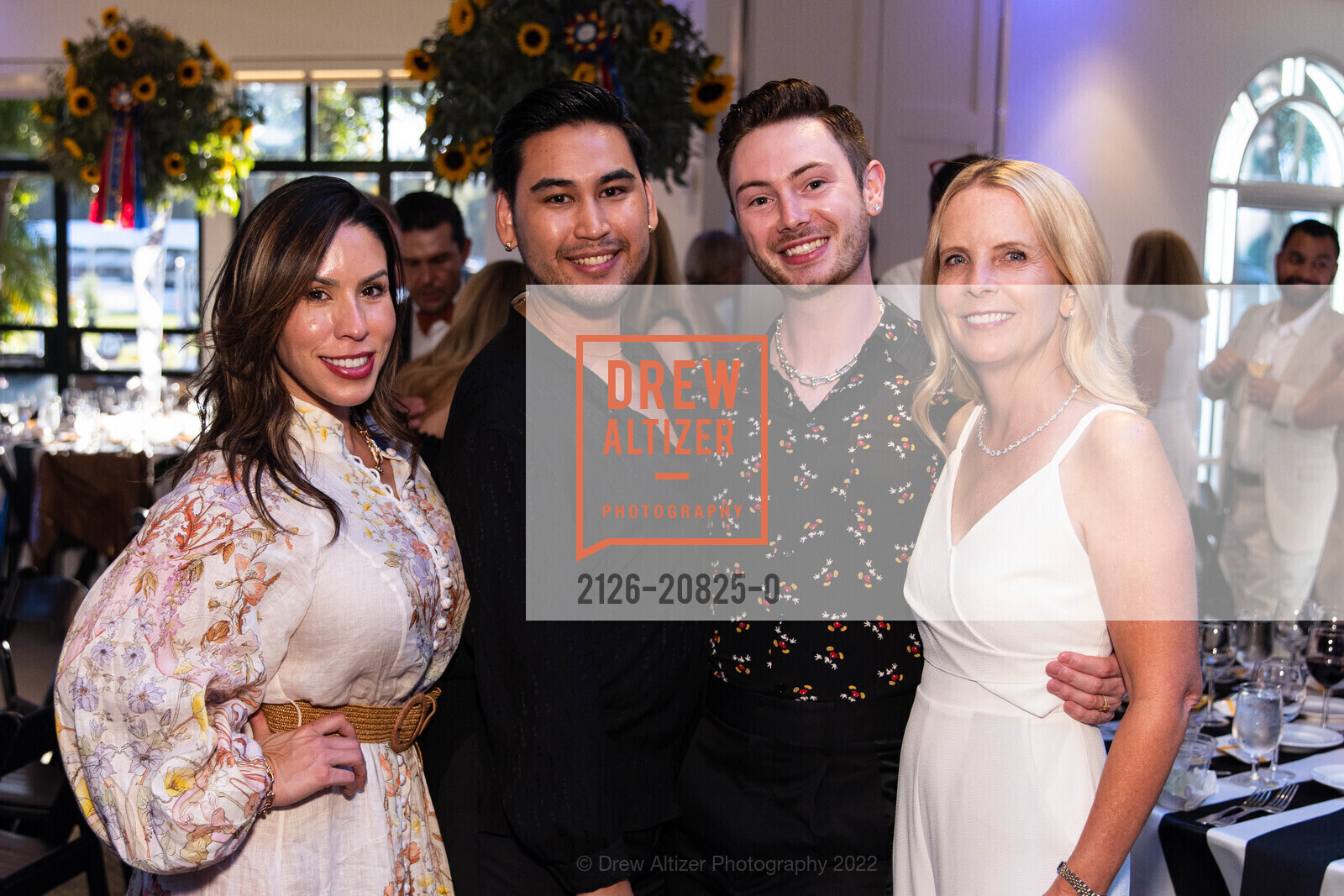 Jill Grande, Noah Parado, Michael Diling, Sandy Archer, Menlo Horse Show 50th Anniversary Golden Gala, Menlo Circus Club, August 12th, 2022, Photo #2126-20825-0 Jill Grande, Noah Parado, Michael Diling, Sandy Archer, Photo #2126-20825-0