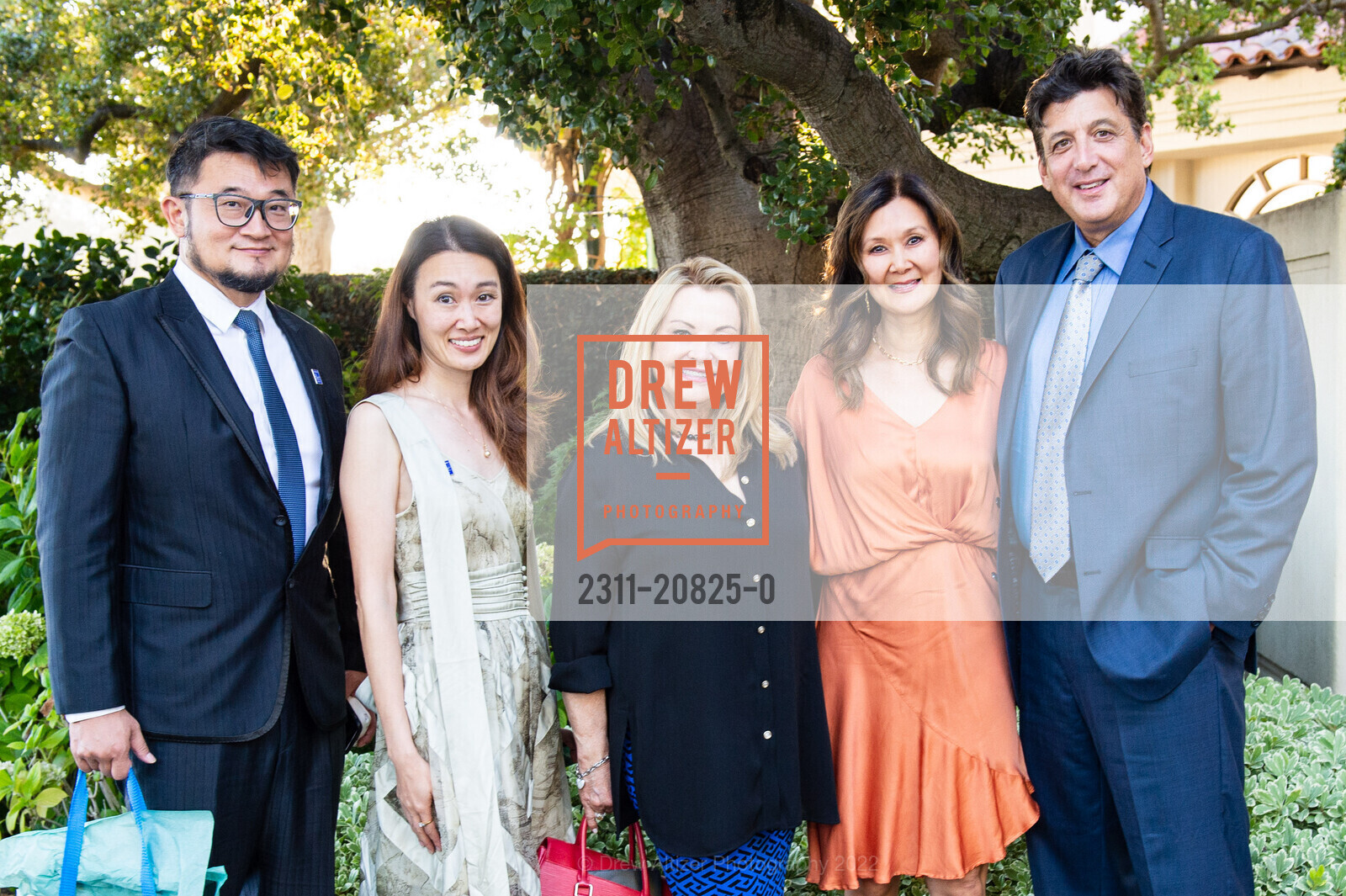 David Liu, Melissa Liu, Elizabeth Gallagher, Lavinia Branden Rossi, Dean Rossi, Menlo Horse Show 50th Anniversary Golden Gala, Menlo Circus Club, August 12th, 2022, Photo #2311-20825-0 David Liu, Melissa Liu, Elizabeth Gallagher, Lavinia Branden Rossi, Dean Rossi, Photo #2311-20825-0