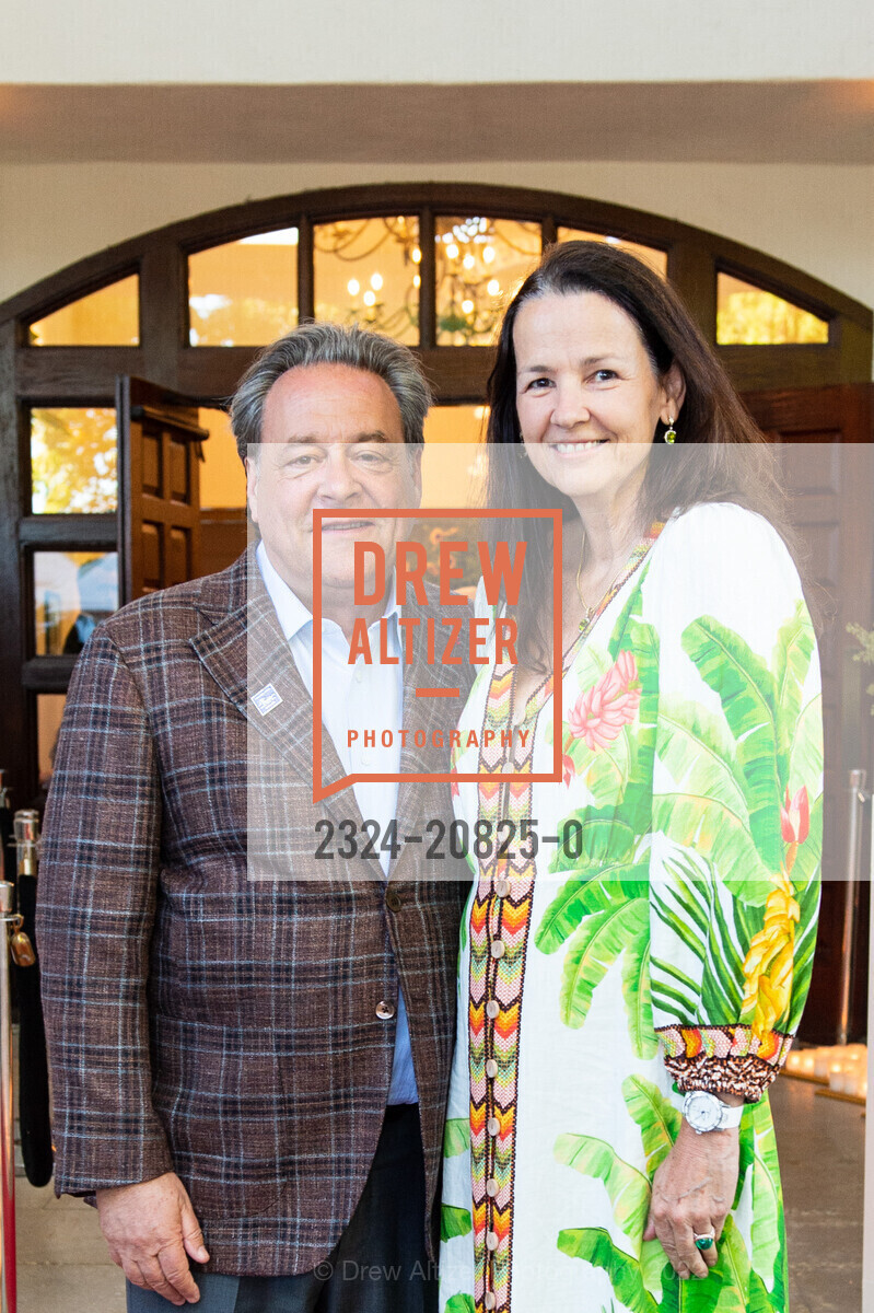 Stephen Silver, Connie Silver, Menlo Horse Show 50th Anniversary Golden Gala, Menlo Circus Club, August 12th, 2022, Photo #2324-20825-0 Stephen Silver, Connie Silver, Photo #2324-20825-0