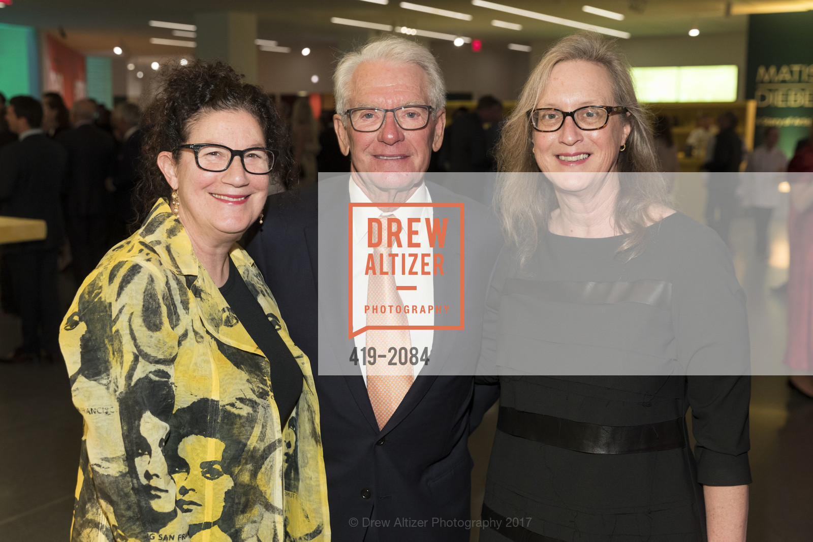 Ruth Berson, Charles Schwab, Janet Bishop, SFMOMA Birthday Bash, SFMOMA. 151 Third St, April 26th, 2017, Photo #419-2084 Ruth Berson, Charles Schwab, Janet Bishop, Photo #419-2084