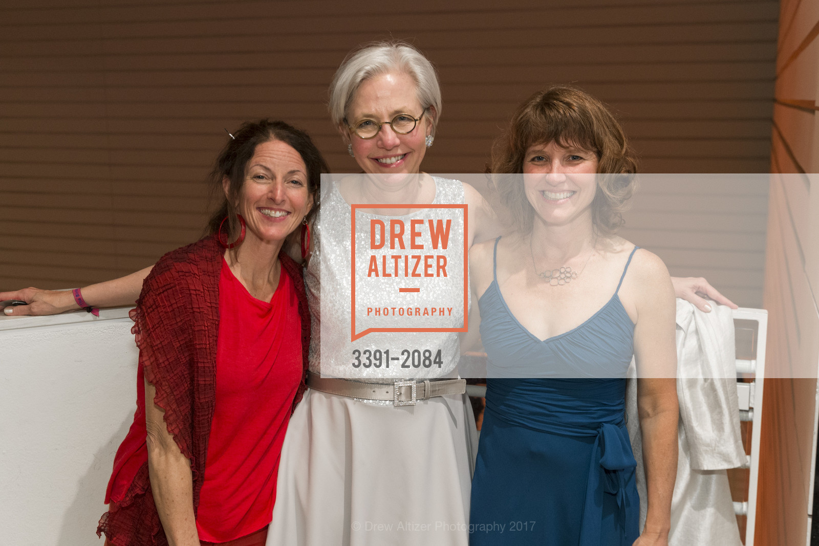 Deborah Goodall, Nan Keeton, Jennifer Sonderby, SFMOMA Birthday Bash, SFMOMA. 151 Third St, April 26th, 2017, Photo #3391-2084 Deborah Goodall, Nan Keeton, Jennifer Sonderby, Photo #3391-2084