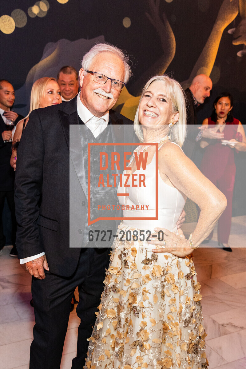 Bruce McLeod, Carla Fieri, San Francisco Opera The Centennial Celebration, San Francisco Opera, September 9th, 2022, Photo #6727-20852-0 Bruce McLeod, Carla Fieri, Photo #6727-20852-0