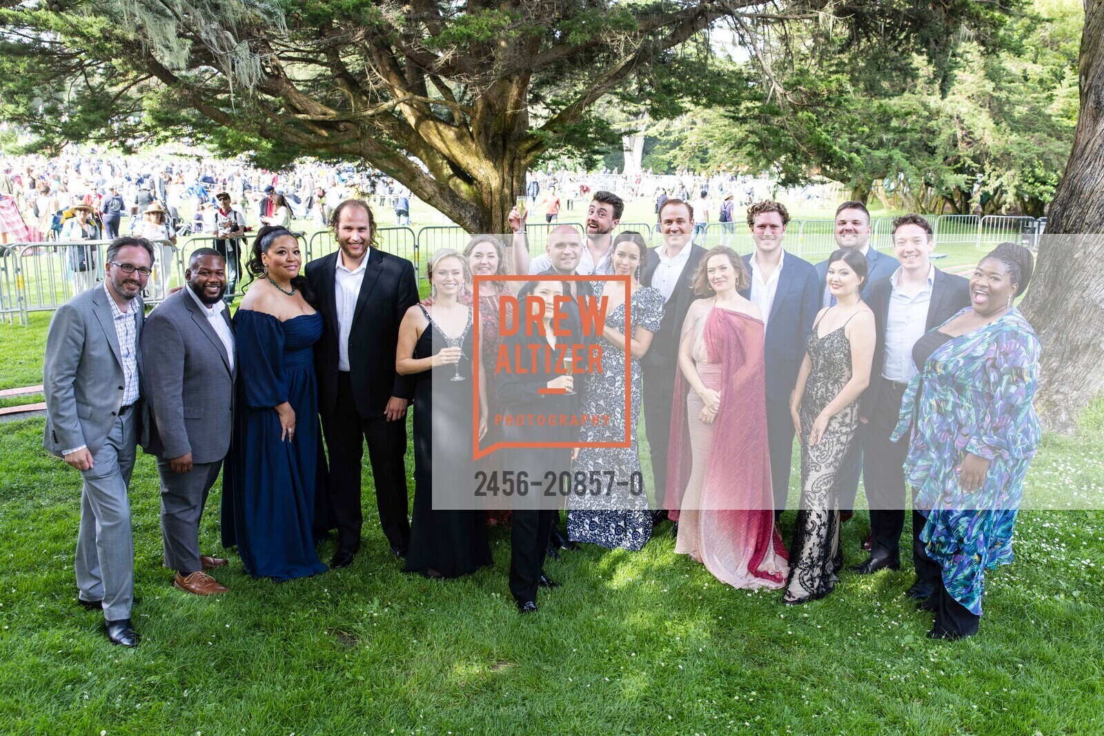 Matthew Shilvock, Edward Graves, Michelle Bradley, Evan LeRoy Johnson, Deanna Breiwick, Melody Moore, Eun Sun Kim, Michael Fabiano, Ben Bliss, Nadine Sierra, Lucas Meachem, Heidi Stober, Gordon Bintner, Aigul Akhmetshina, Victor Cardamone, Timothy Murray, Ronnita Miller, San Francisco Opera In the Park, Oracle Stadium, September 11th, 2022, Photo #2456-20857-0 Matthew Shilvock, Edward Graves, Michelle Bradley, Evan LeRoy Johnson, Deanna Breiwick, Melody Moore, Eun Sun Kim, Michael Fabiano, Ben Bliss, Nadine Sierra, Lucas Meachem, Heidi Stober, Gordon Bintner, Aigul Akhmetshina, Victor Cardamone, Timothy Murray, Ronnita Miller, Photo #2456-20857-0