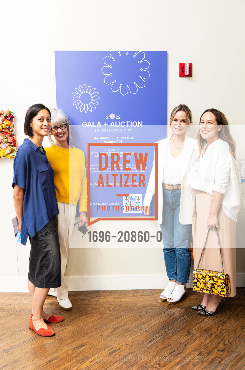 Lauren Dickens, Suzette Mahr, Astrid Mazin, Daniela Barone, Photo #1696-20860-0
