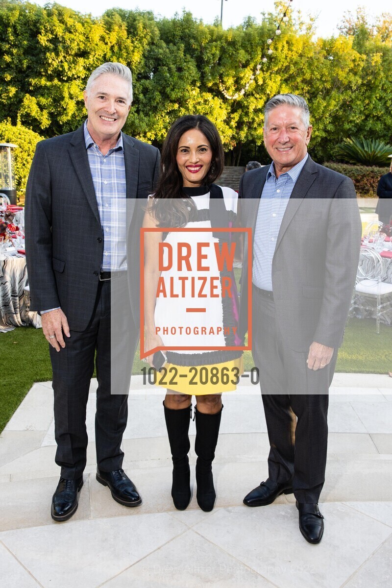 David Jones, Komal Shah, Joe D'Alessandro, SFMOMA Director's Welcome Dinner hosted by Komal Shah, private residence. private residence, September 15th, 2022, Photo #1022-20863-0 David Jones, Komal Shah, Joe D'Alessandro, Photo #1022-20863-0