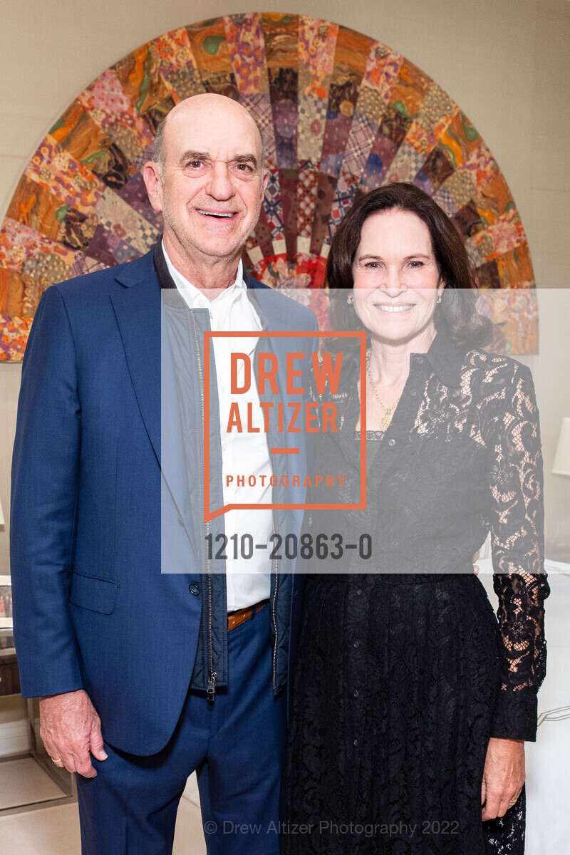 Bob Fisher, Randi Fisher, SFMOMA Director's Welcome Dinner hosted by Komal Shah, private residence. private residence, September 15th, 2022, Photo #1210-20863-0 Bob Fisher, Randi Fisher, Photo #1210-20863-0