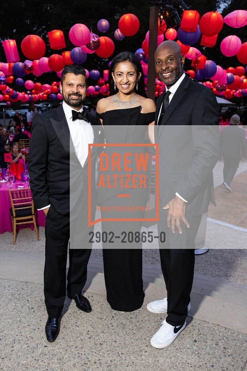 Amit Vyas, Nisha Ahluwalia, Jerry Rice, Photo #2902-20865-0