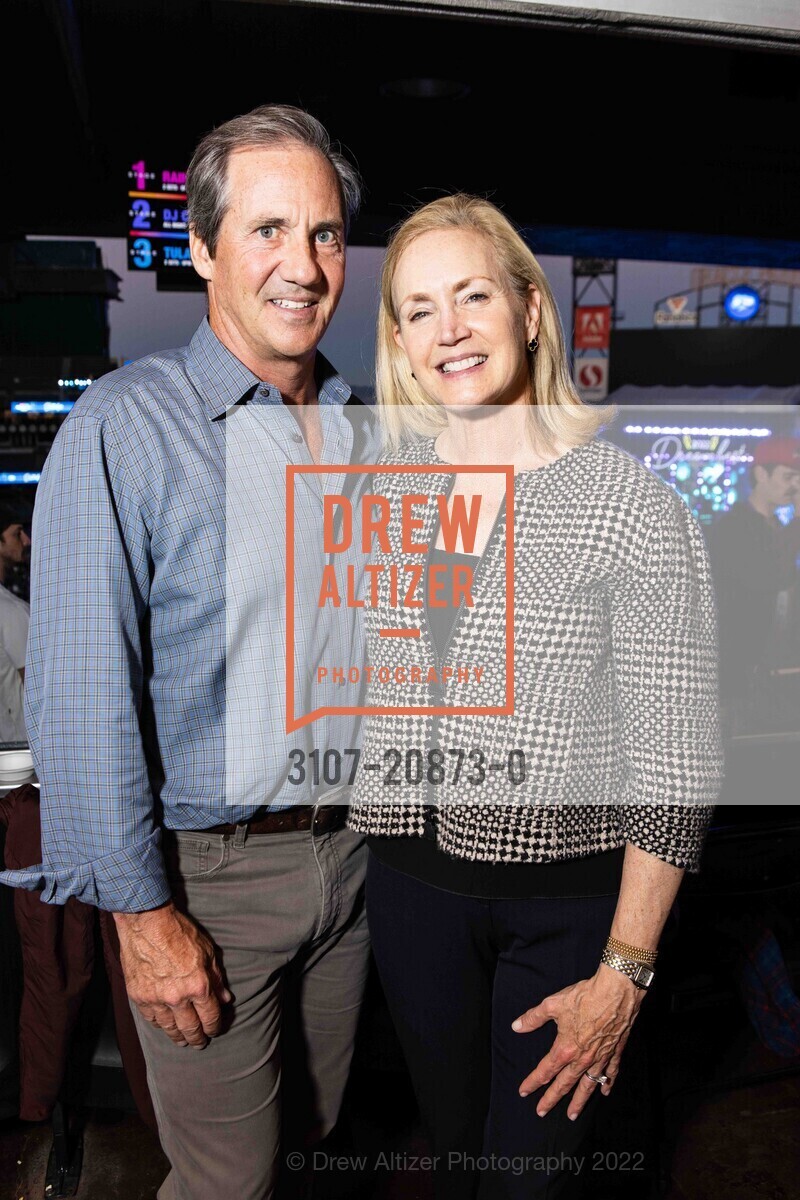 Bob Emery, Dana Emery, Salesforce Dreamfest 2022 in support of UCSF Children's Hospital, Oracle Park. 24 Willie Mays Plaza, SF CA 94107, September 21st, 2022, Photo #3107-20873-0 Bob Emery, Dana Emery, Photo #3107-20873-0