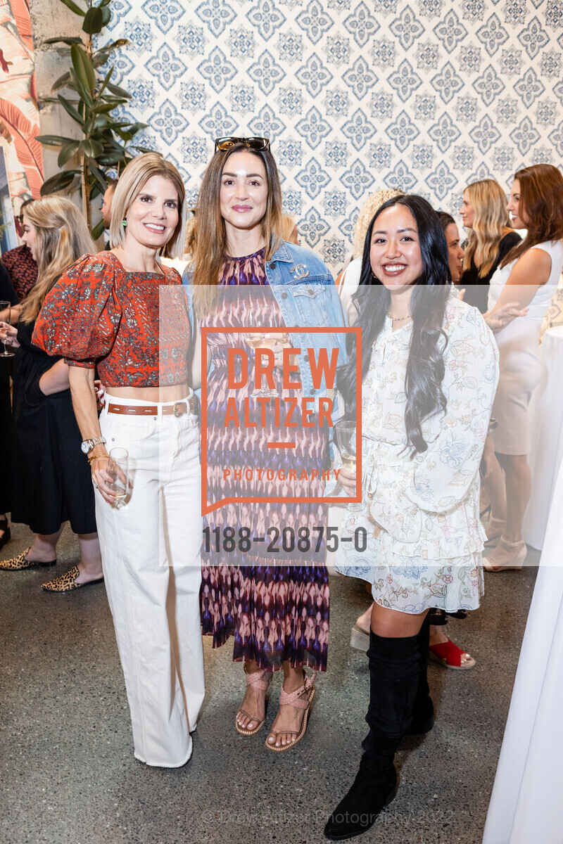 Nancy Evars, Lauren Evans, Britanny Castillo, Modish Book Signing with Beth Benton Buckley, Evars Collective. 1600 El Camino Real suite b @ Evars Collective, San Carlos, CA 94070 US, September 22nd, 2022, Photo #1188-20875-0 Nancy Evars, Lauren Evans, Britanny Castillo, Photo #1188-20875-0