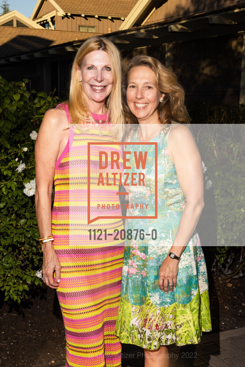 Catherine Larsen, June Szalay, Silicon Valley Innovation Summit: The Need for Seed, Rosewood Sand Hill. 2825 Sand Hill Rd, Menlo Park, CA 94025 US, September 22nd, 2022, Photo #1121-20876-0 Catherine Larsen, June Szalay, Photo #1121-20876-0