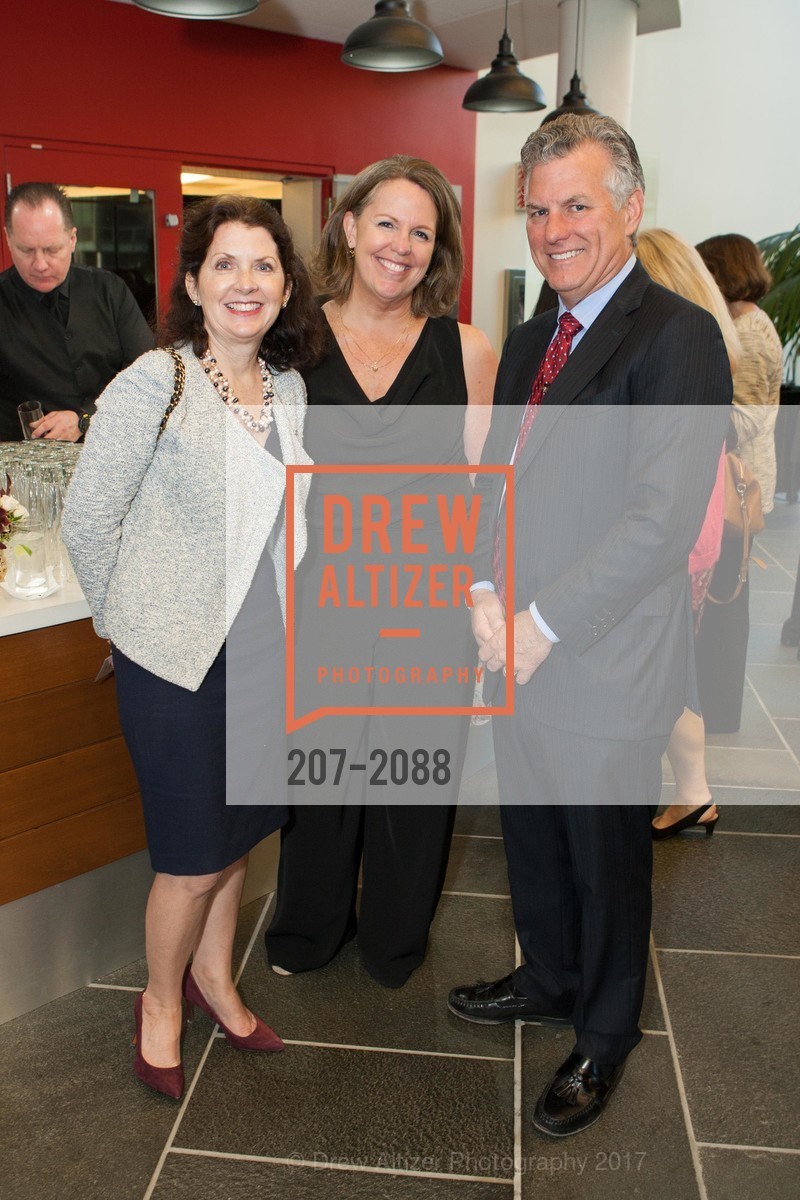 Elizabeth Wall Hanson, Linda Naugle, Mark Hanson, USF California Prize Dinner, University of San Francisco. 2130 Fulton Street, April 27th, 2017, Photo #207-2088 Elizabeth Wall Hanson, Linda Naugle, Mark Hanson, Photo #207-2088