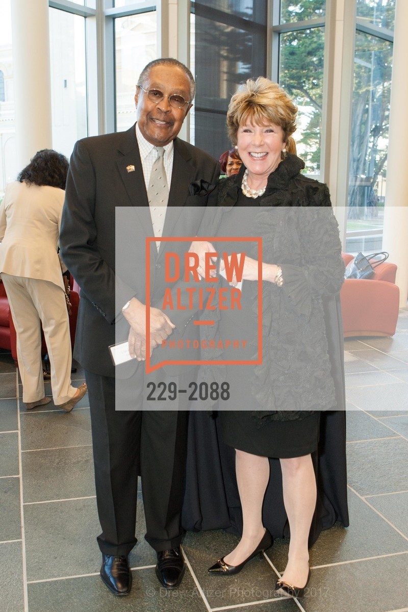 Clarence Jones, Chris Whelan, USF California Prize Dinner, University of San Francisco. 2130 Fulton Street, April 27th, 2017, Photo #229-2088 Clarence Jones, Chris Whelan, Photo #229-2088