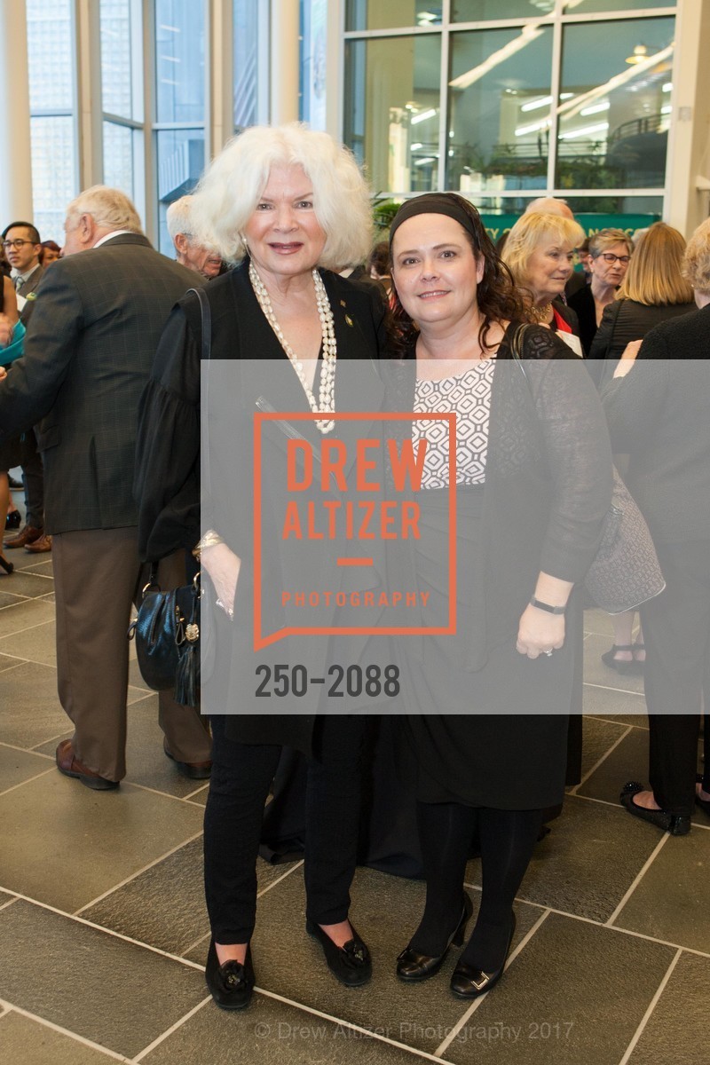 Barbara Bechelli, Stacy Lewis, USF California Prize Dinner, University of San Francisco. 2130 Fulton Street, April 27th, 2017, Photo #250-2088 Barbara Bechelli, Stacy Lewis, Photo #250-2088